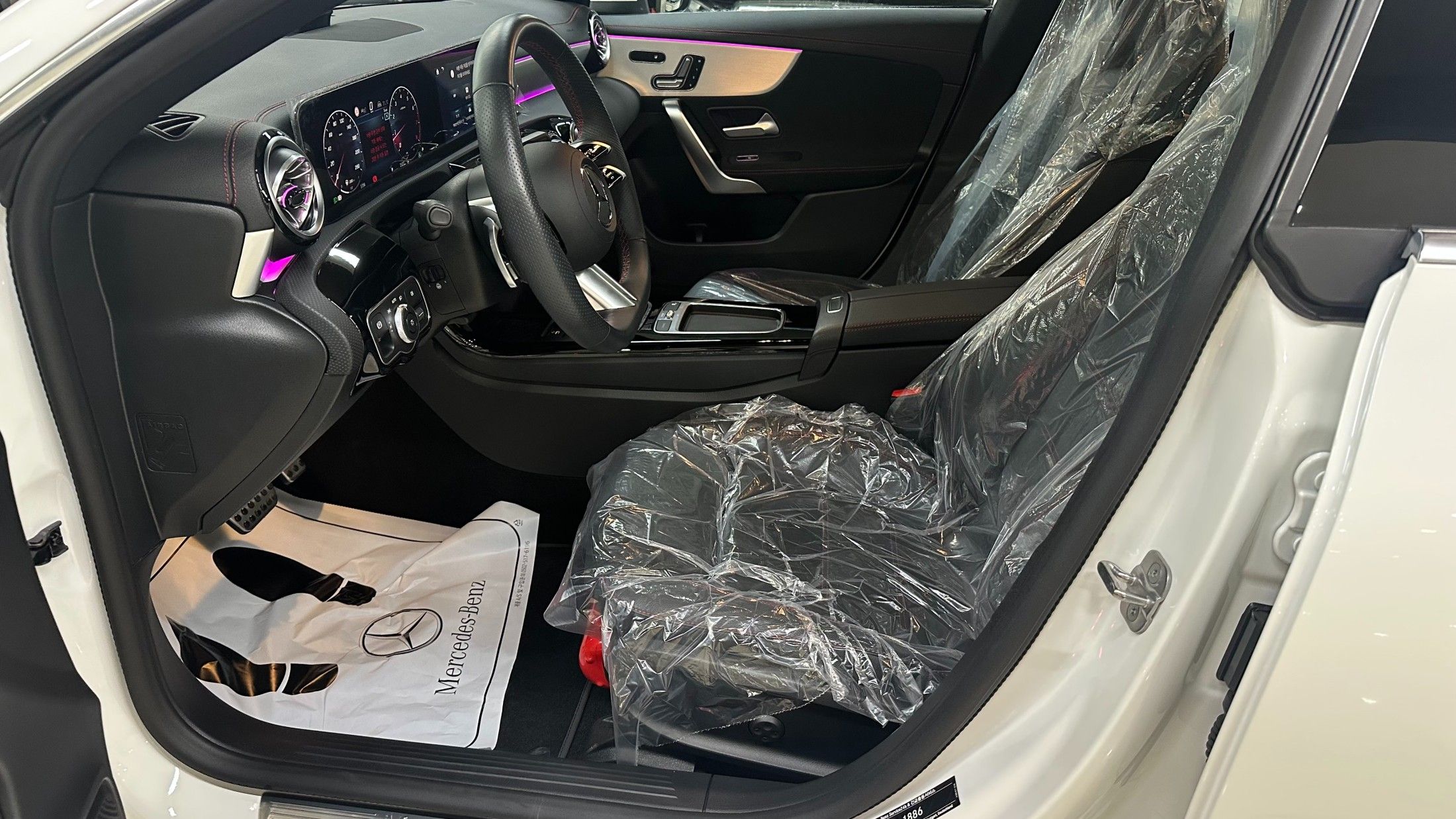 MERCEDES BENZ CLA-CLASS C118 2024
