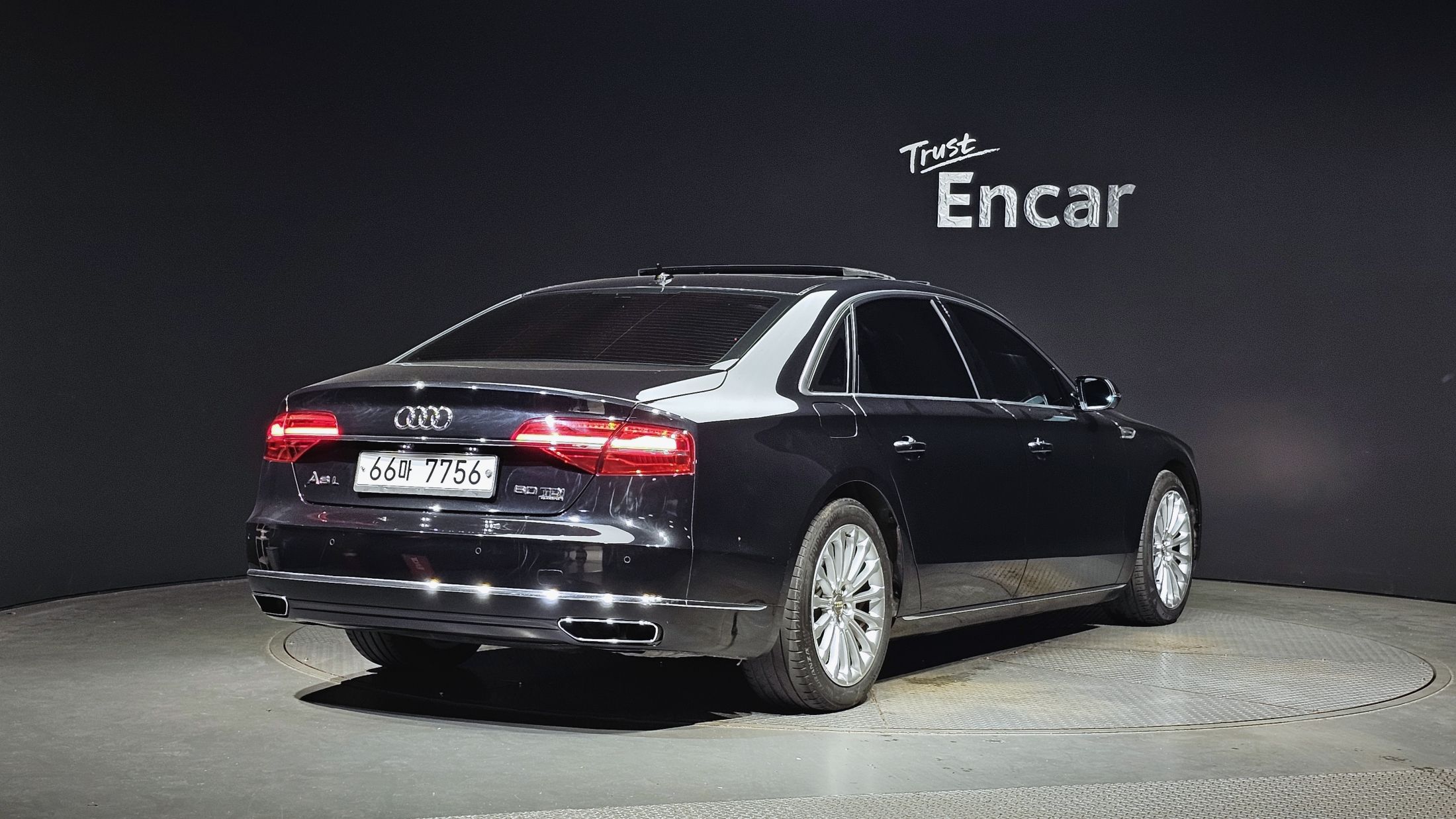 AUDI A8 2015