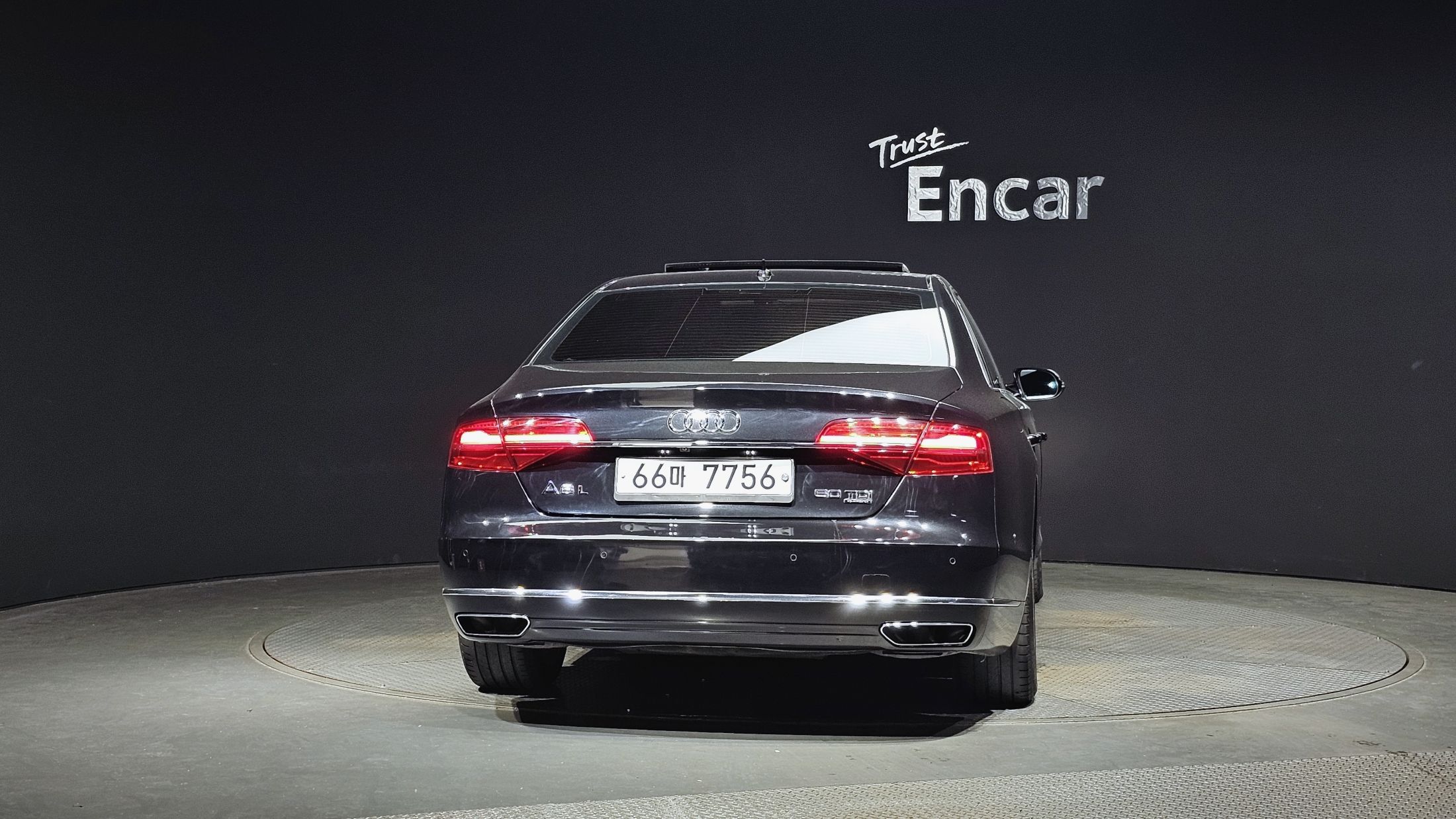 AUDI A8 2015