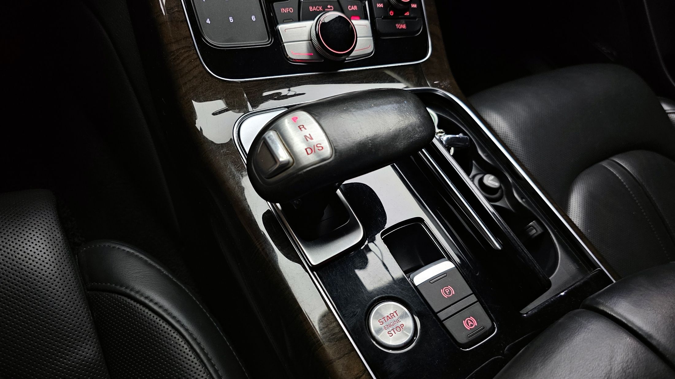 AUDI A8 2015