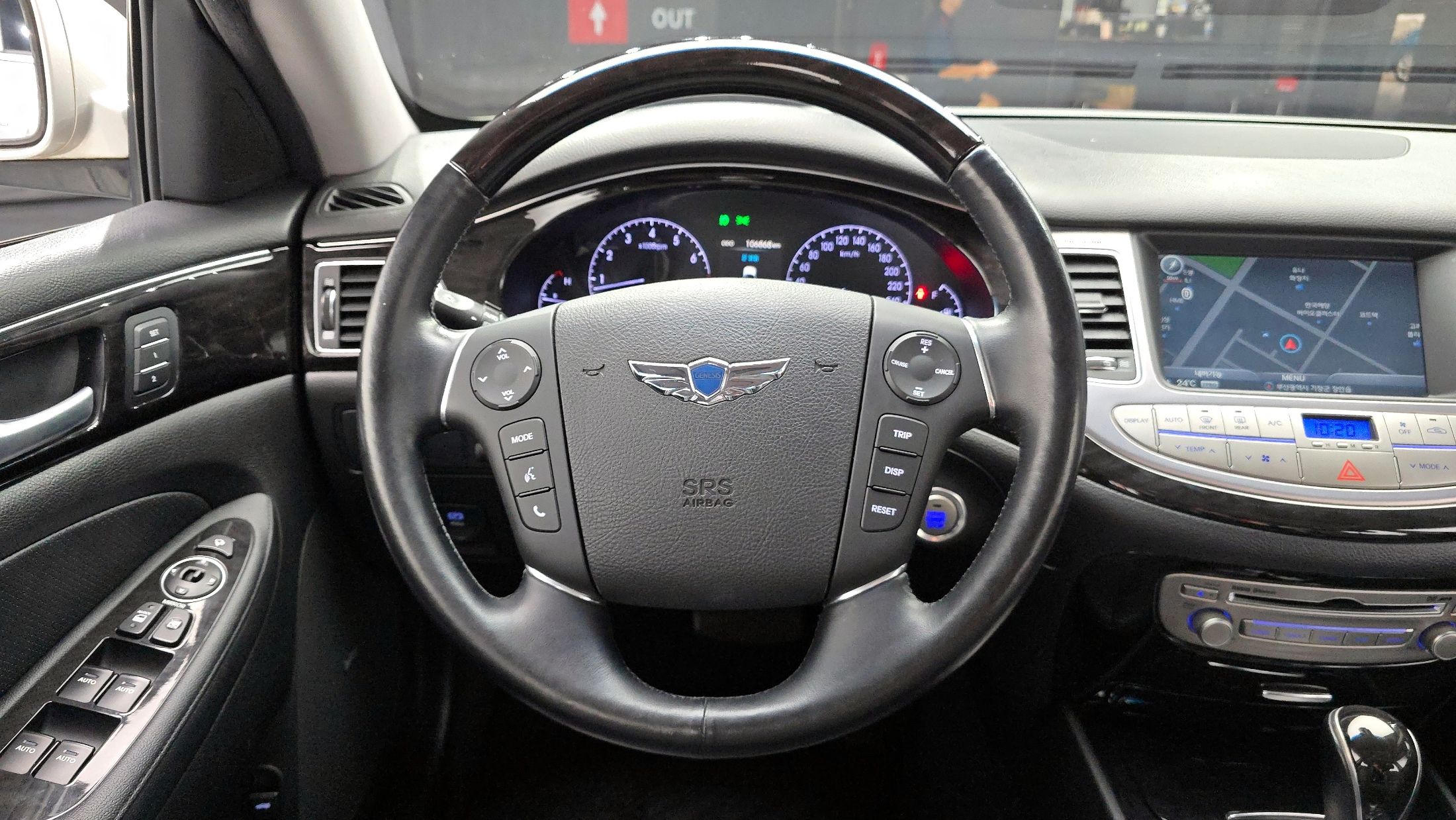 HYUNDAI GENESIS 2013