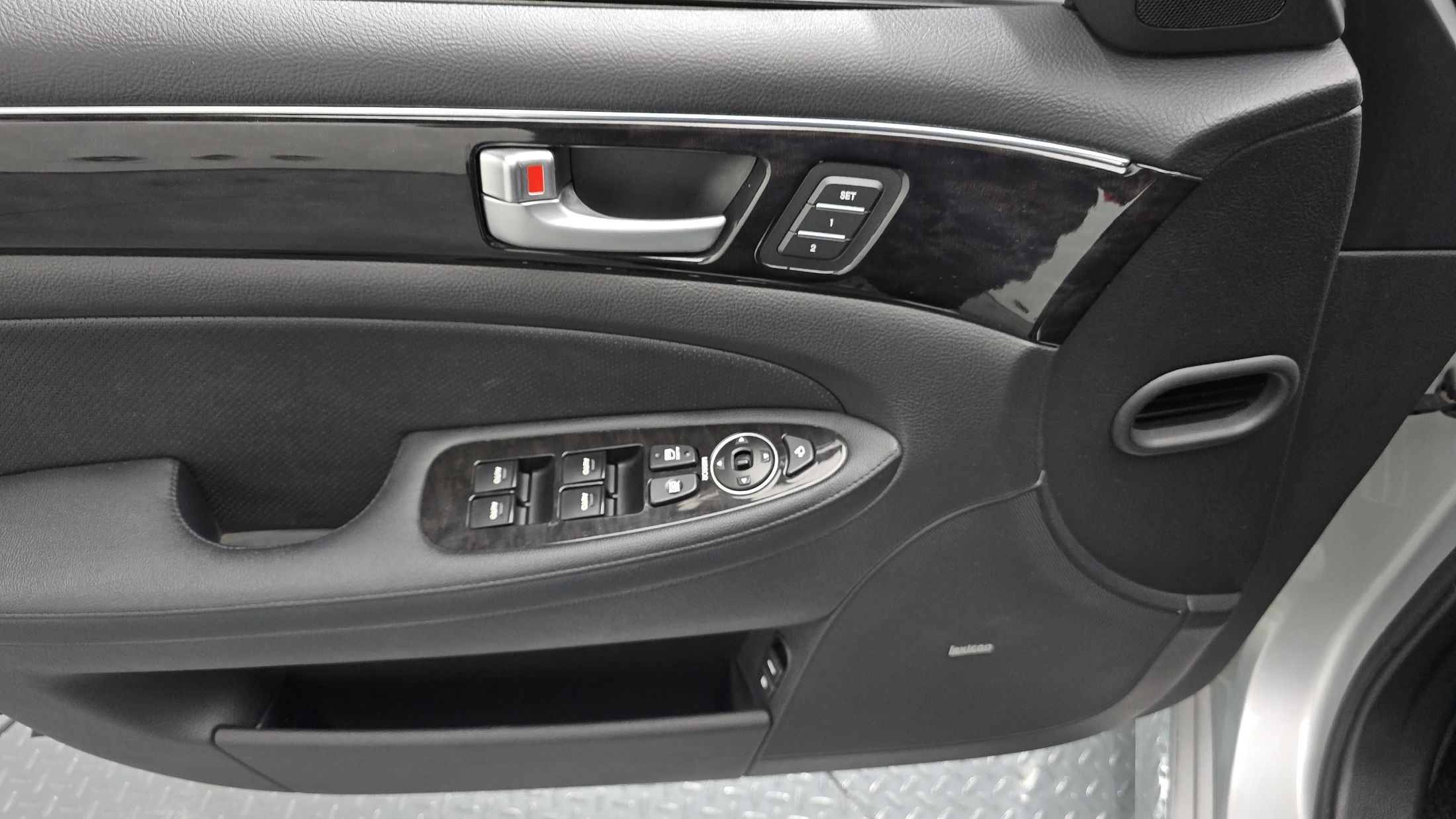 HYUNDAI GENESIS 2013