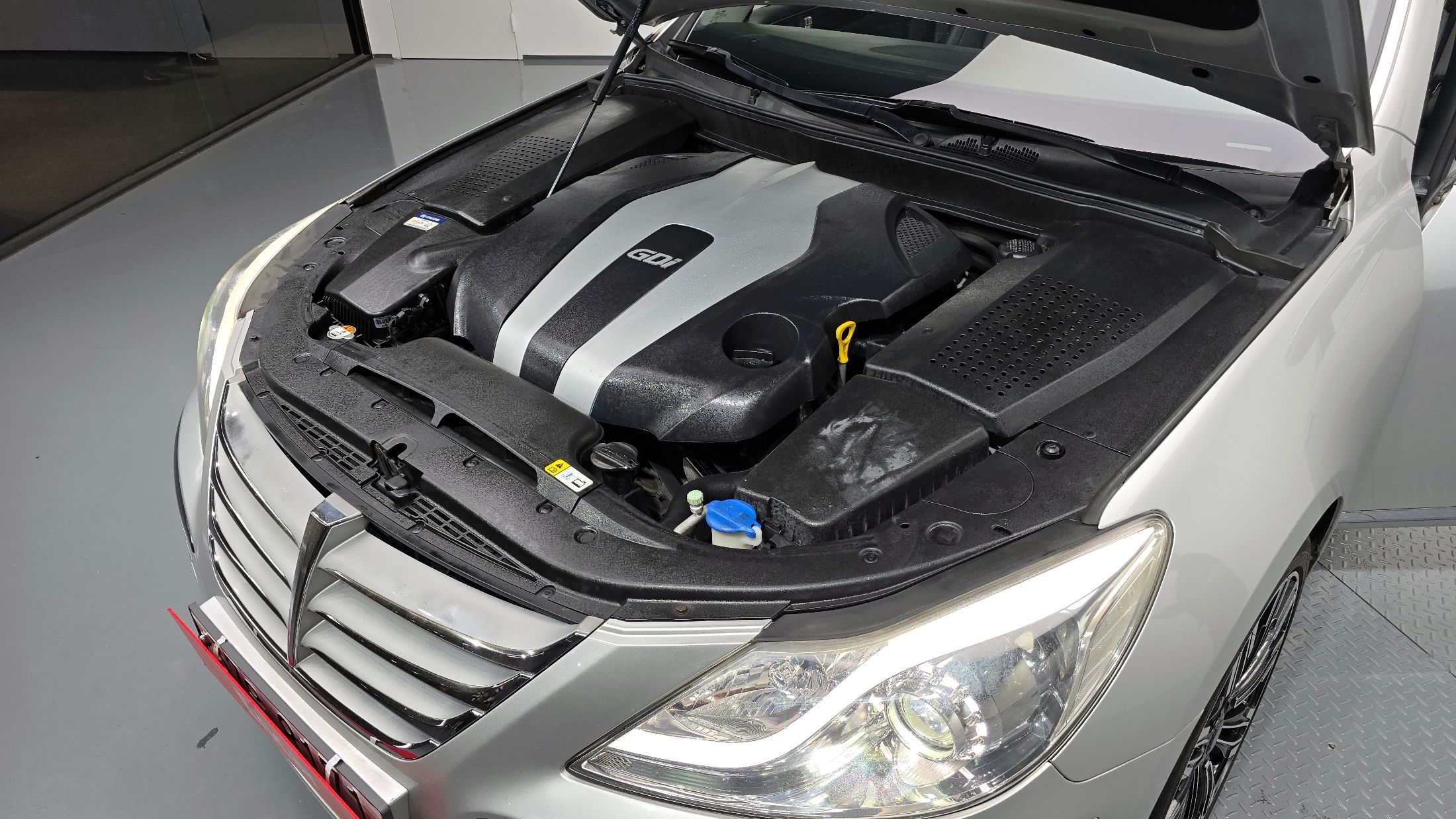 HYUNDAI GENESIS 2013