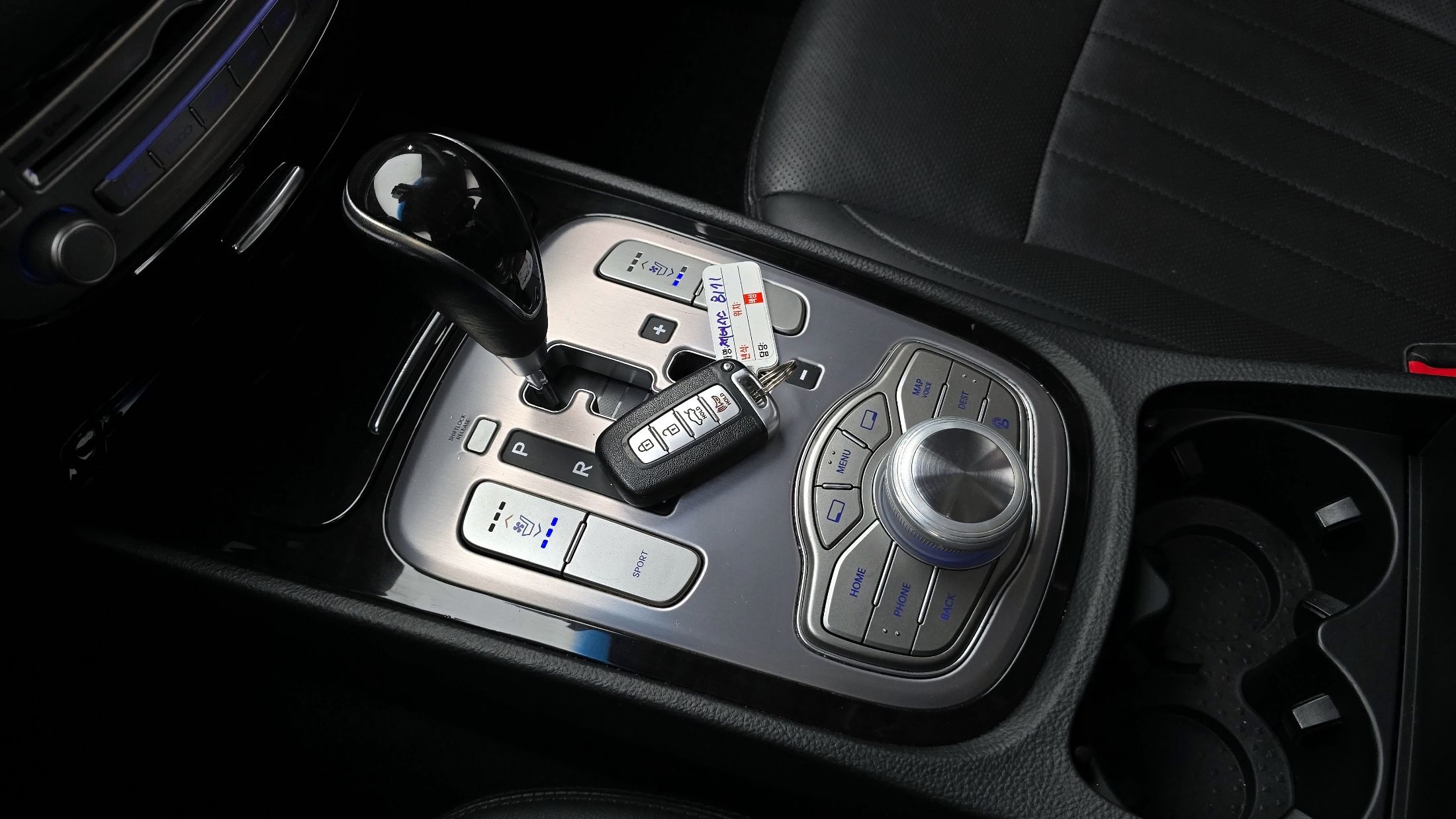HYUNDAI GENESIS 2013