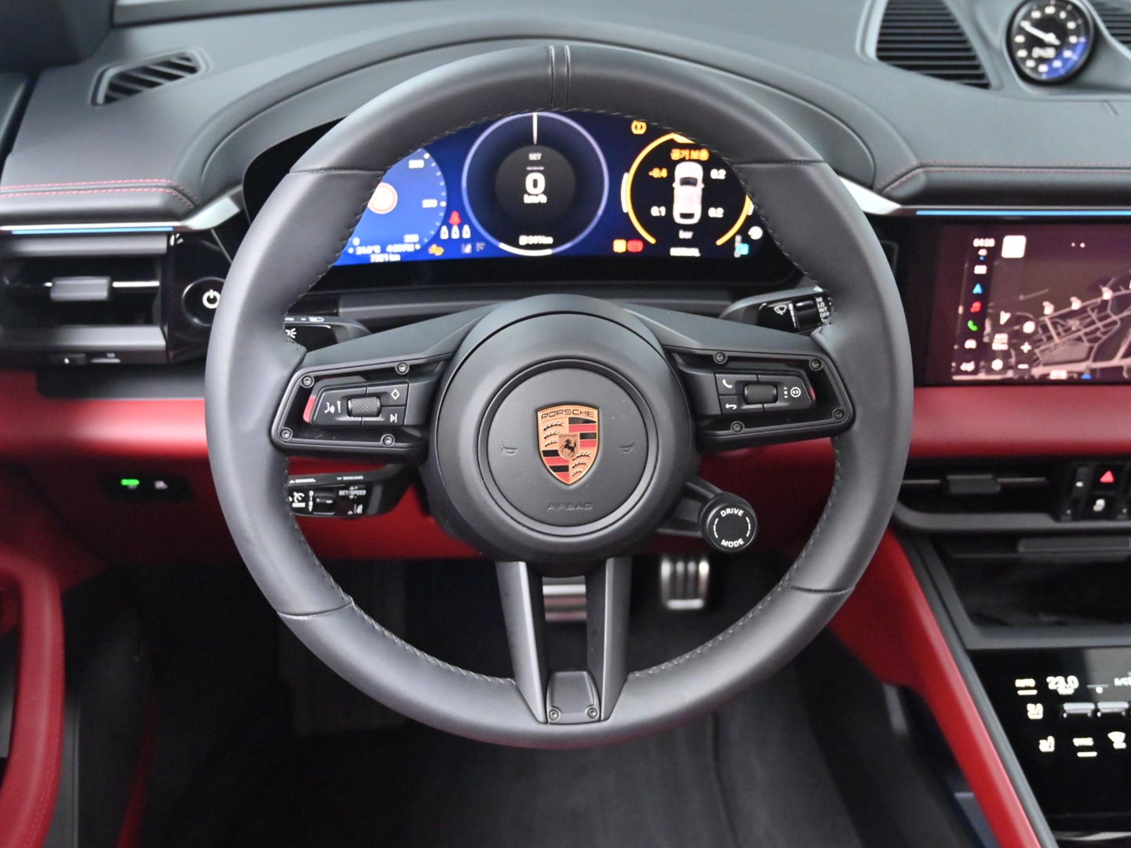 PORSCHE MACAN EV 2025