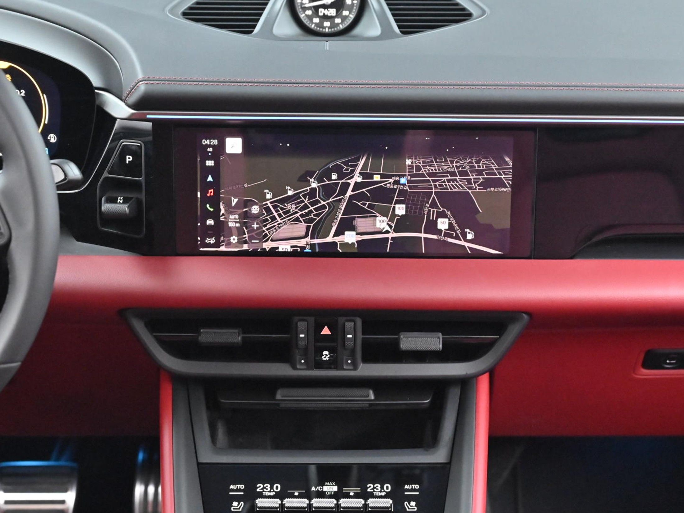 PORSCHE MACAN EV 2025