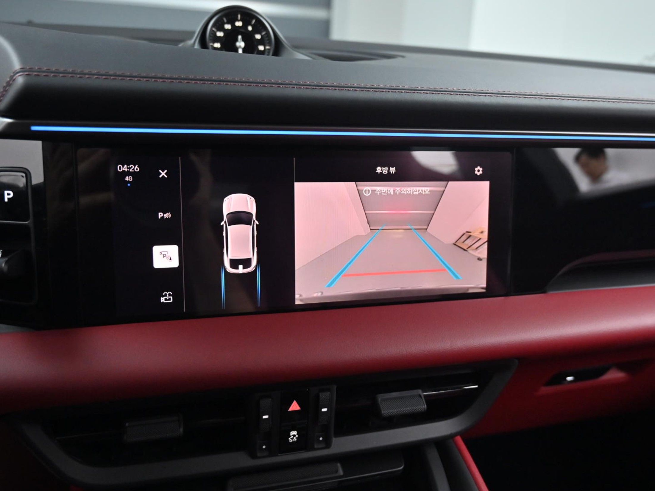 PORSCHE MACAN EV 2025