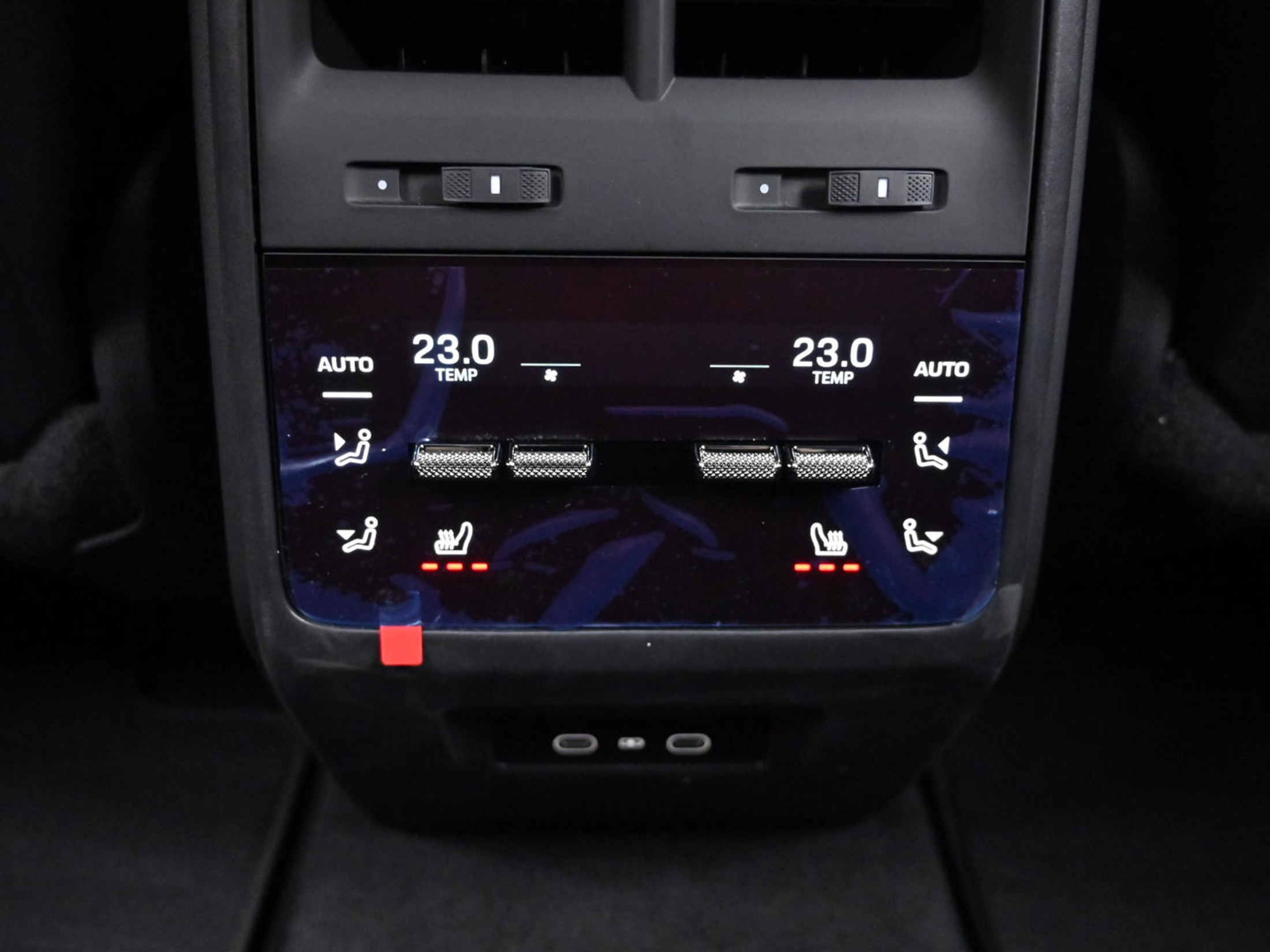 PORSCHE MACAN EV 2025