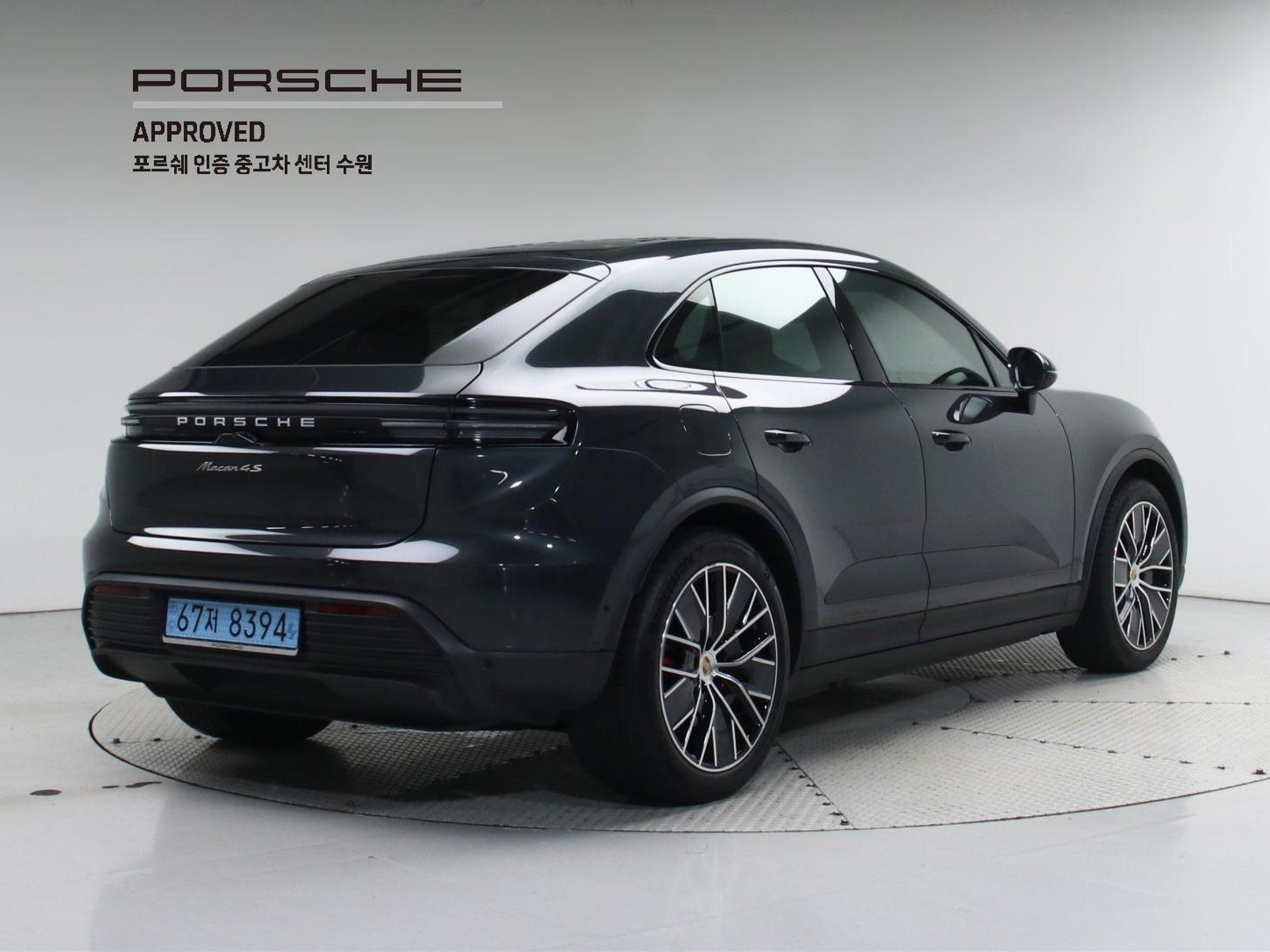 PORSCHE MACAN EV 2025