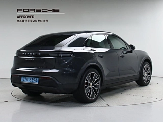 PORSCHE MACAN EV 2025