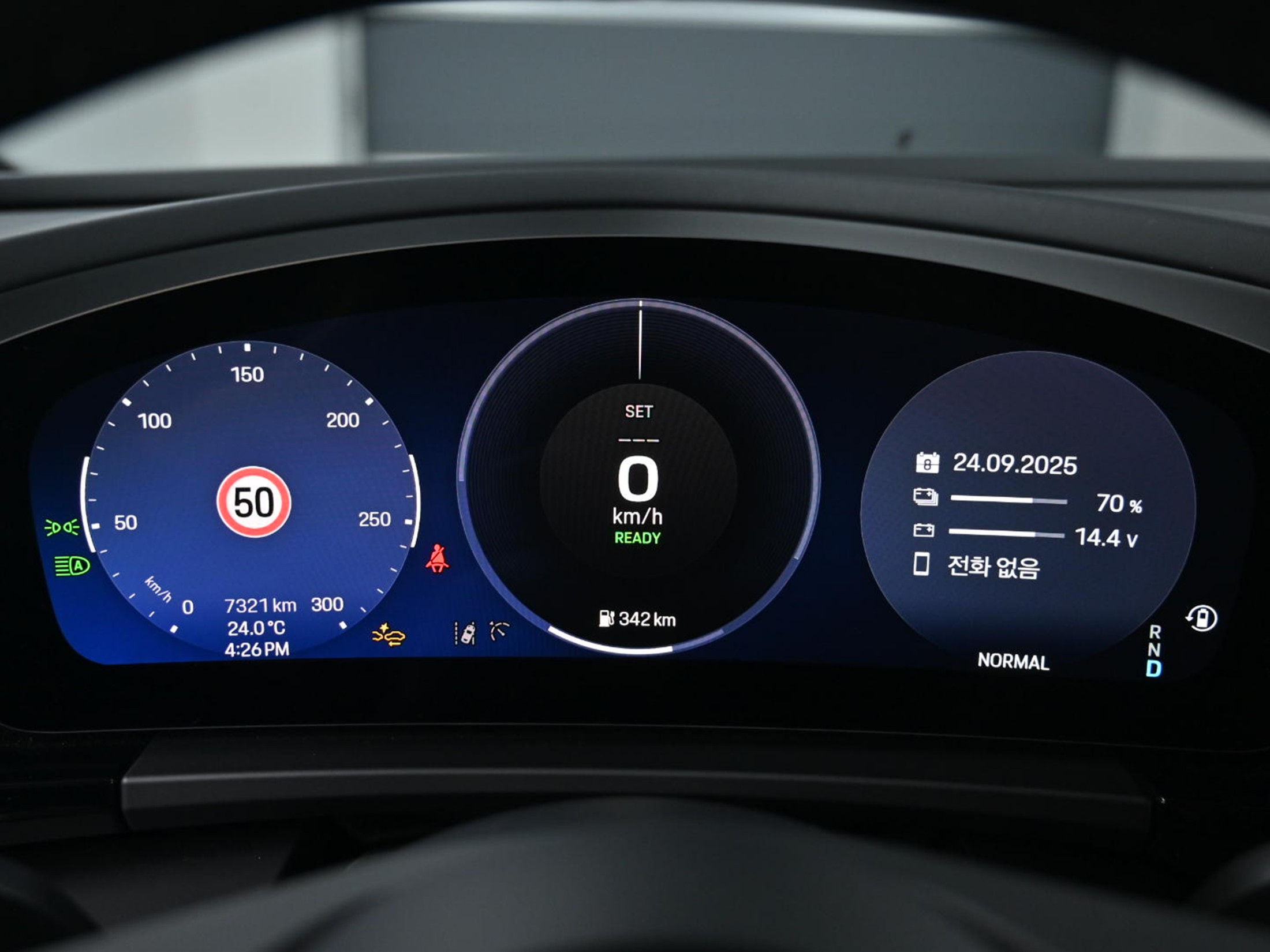 PORSCHE MACAN EV 2025