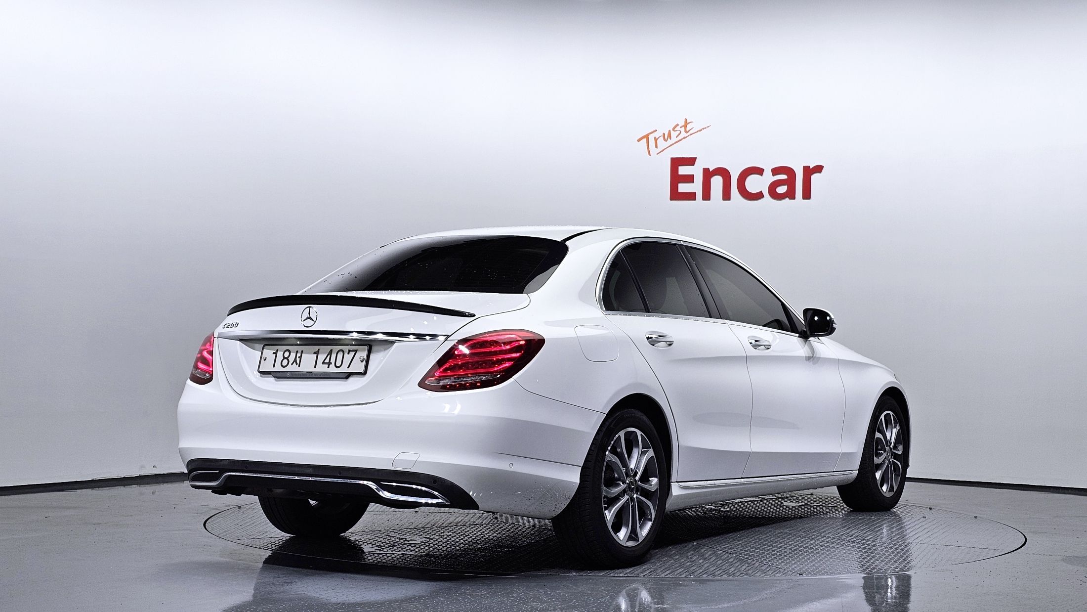 MERCEDES BENZ C-CLASS W205 2017