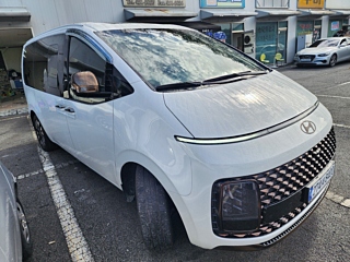 HYUNDAI STARIA 2025