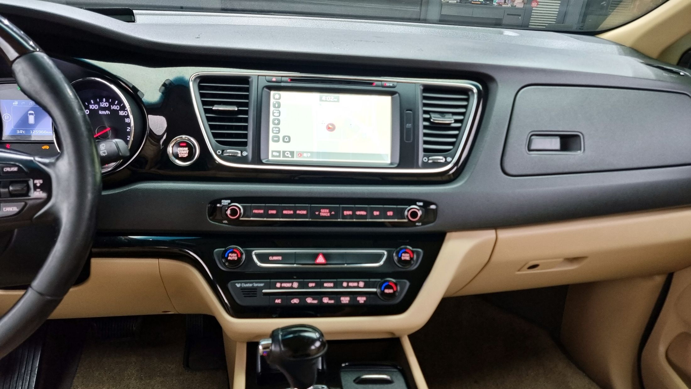 KIA CARNIVAL 2016
