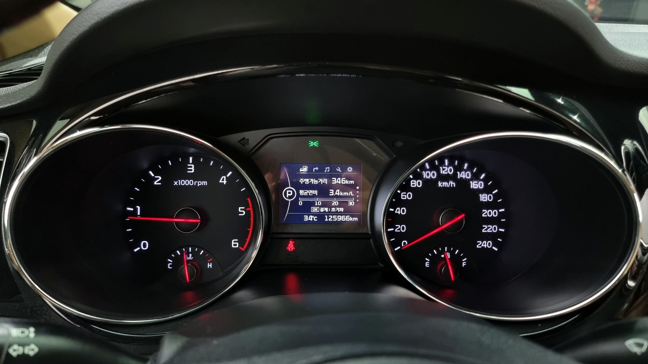 KIA CARNIVAL 2016