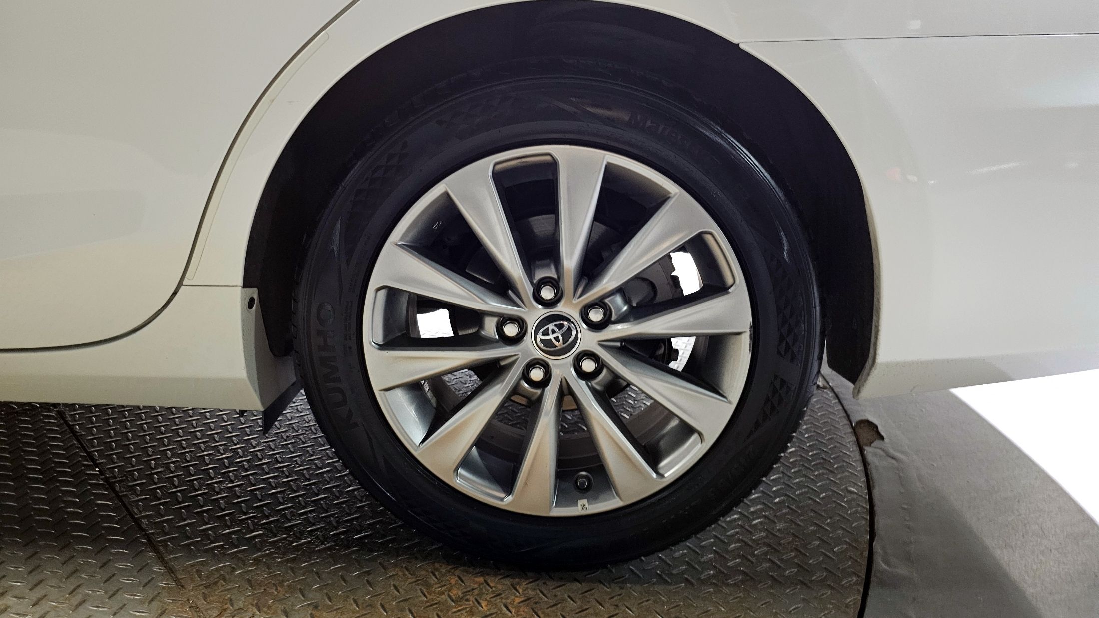 TOYOTA CAMRY 2015
