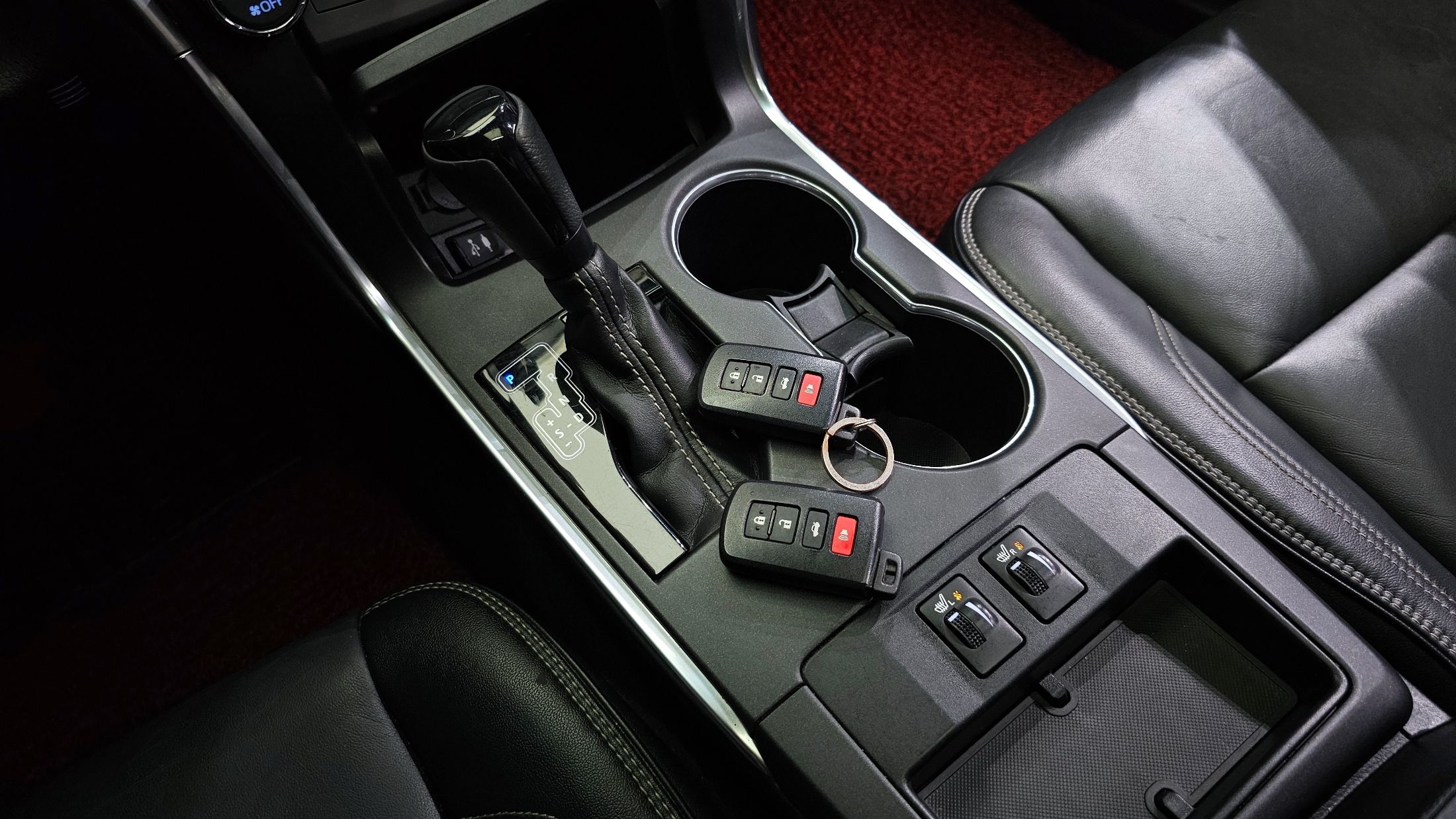 TOYOTA CAMRY 2015