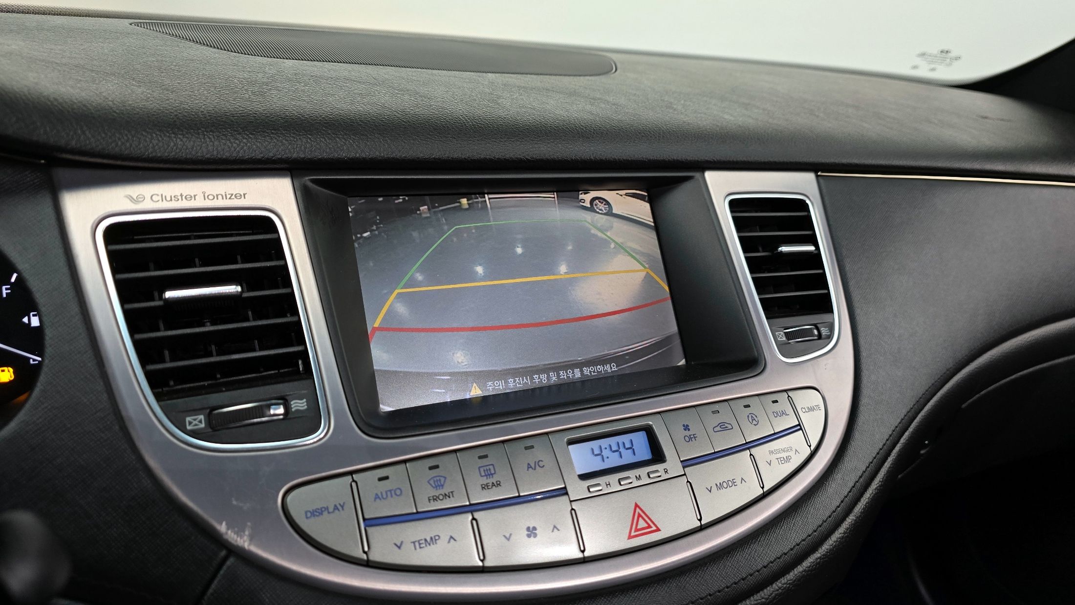 HYUNDAI GENESIS 2011