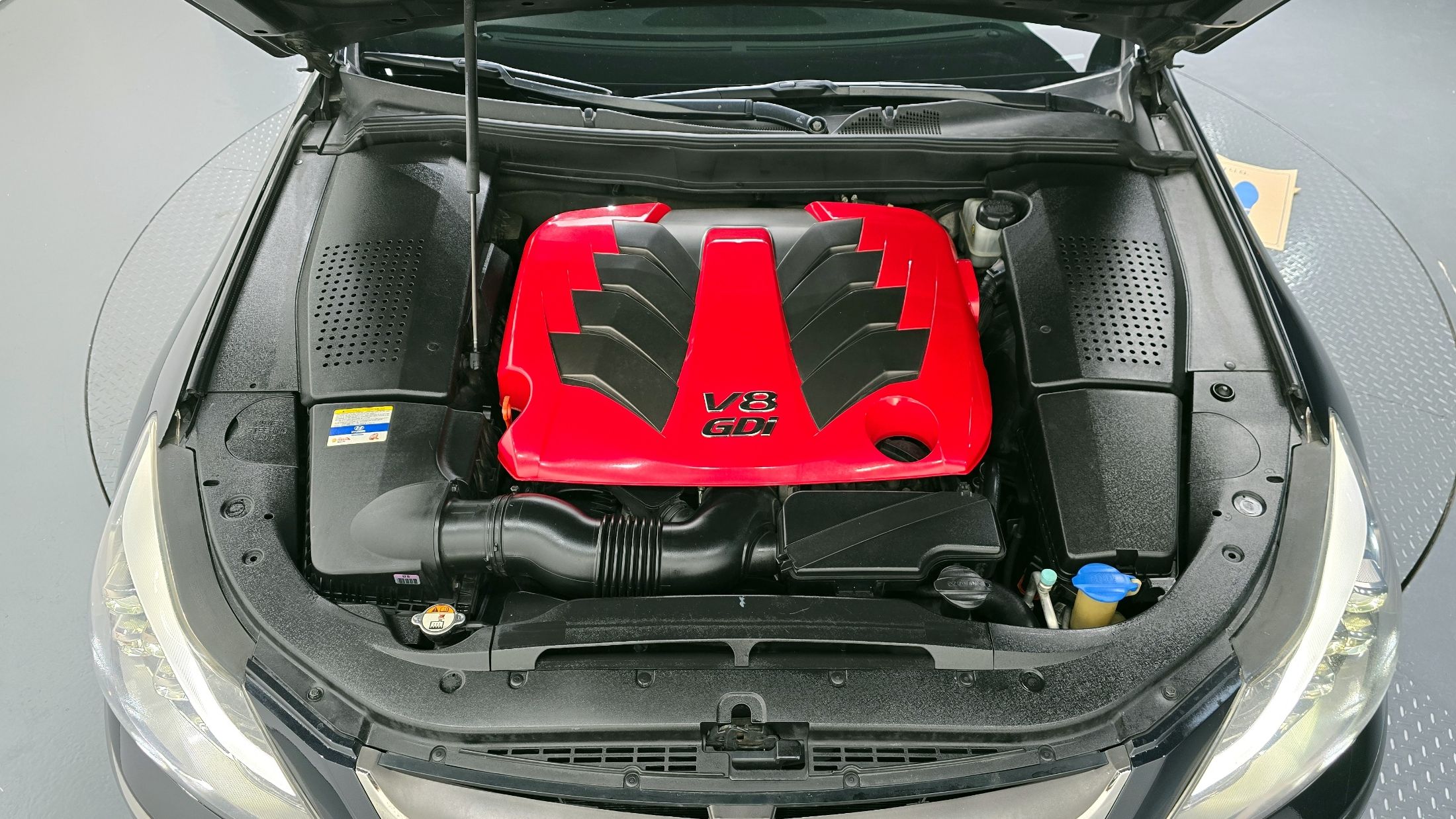 HYUNDAI GENESIS 2011