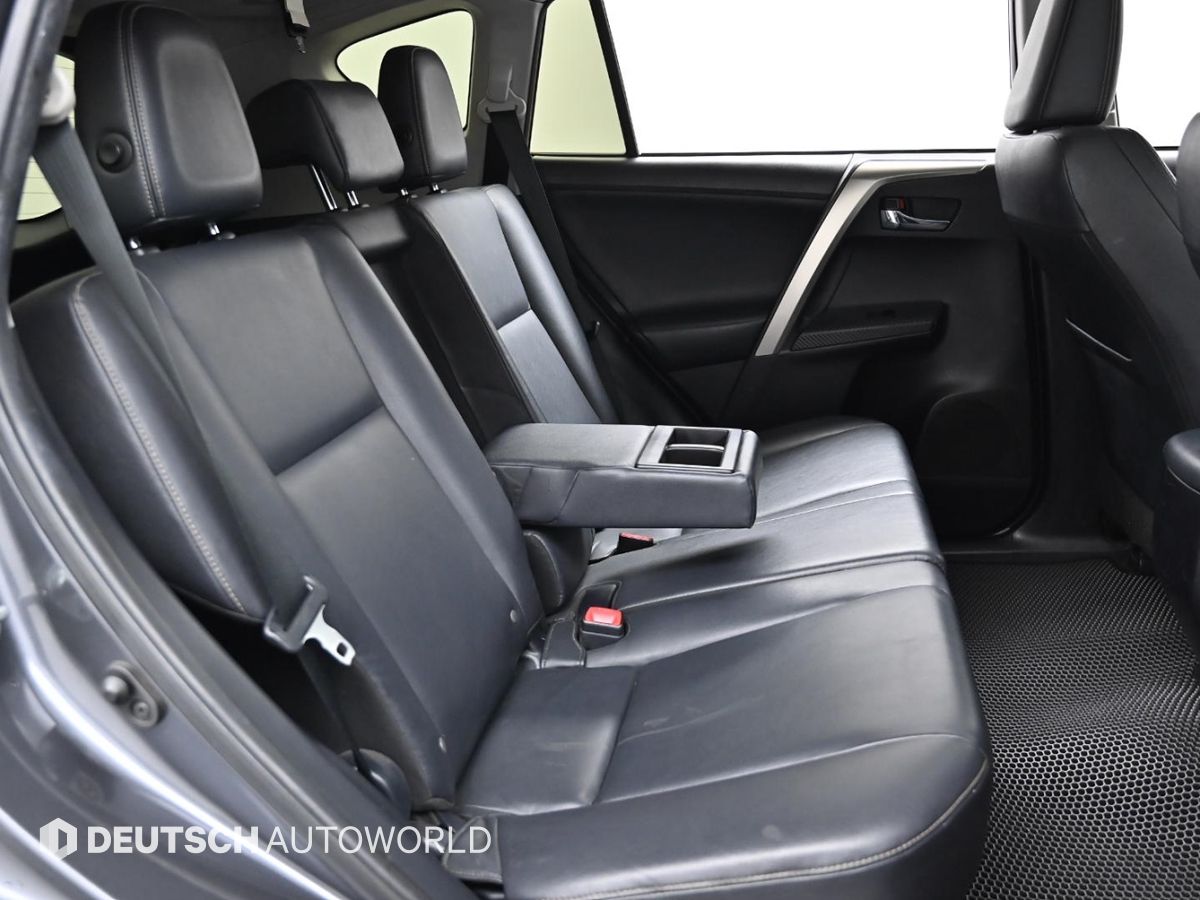 TOYOTA RAV4 2015