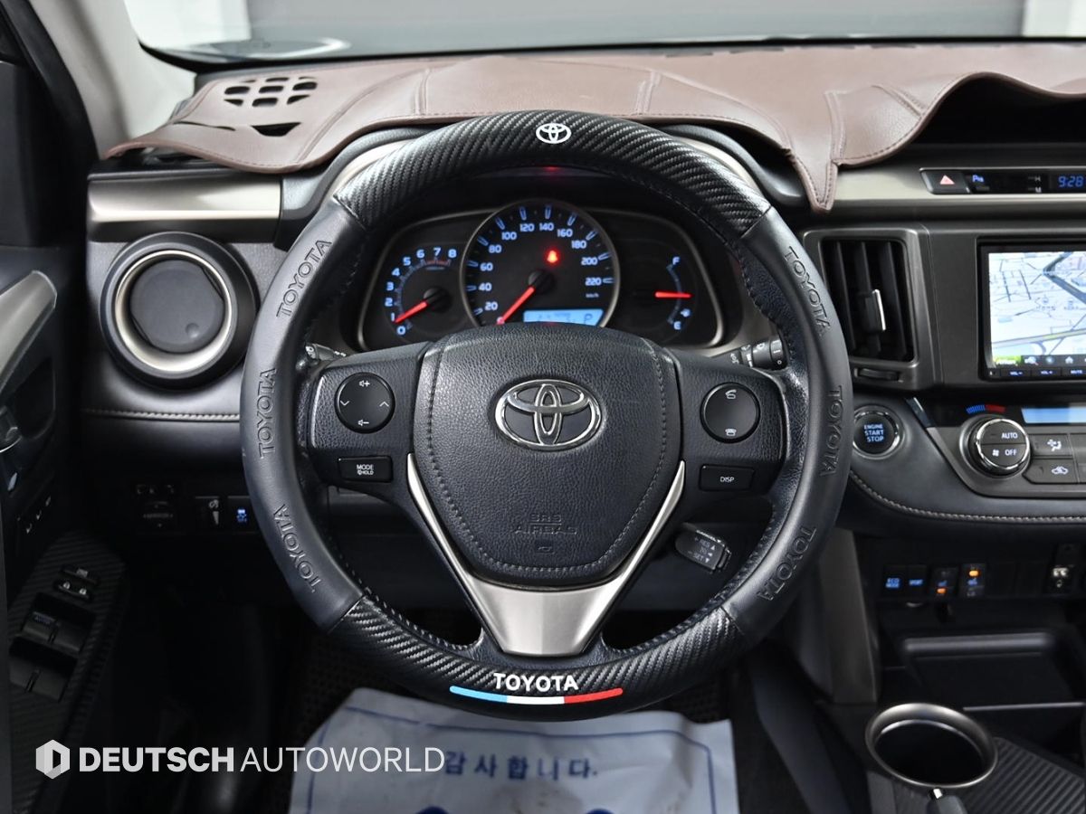 TOYOTA RAV4 2015