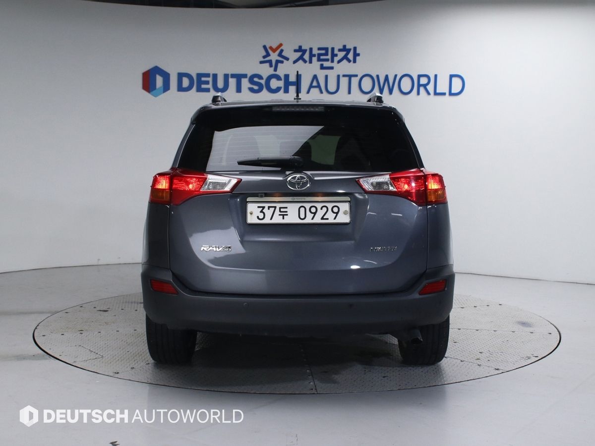TOYOTA RAV4 2015