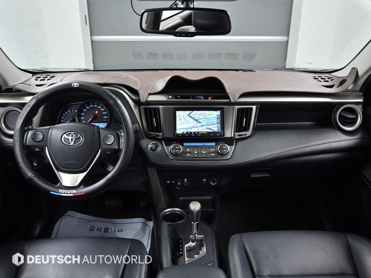 TOYOTA RAV4 2015