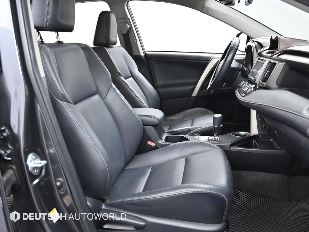 TOYOTA RAV4 2015