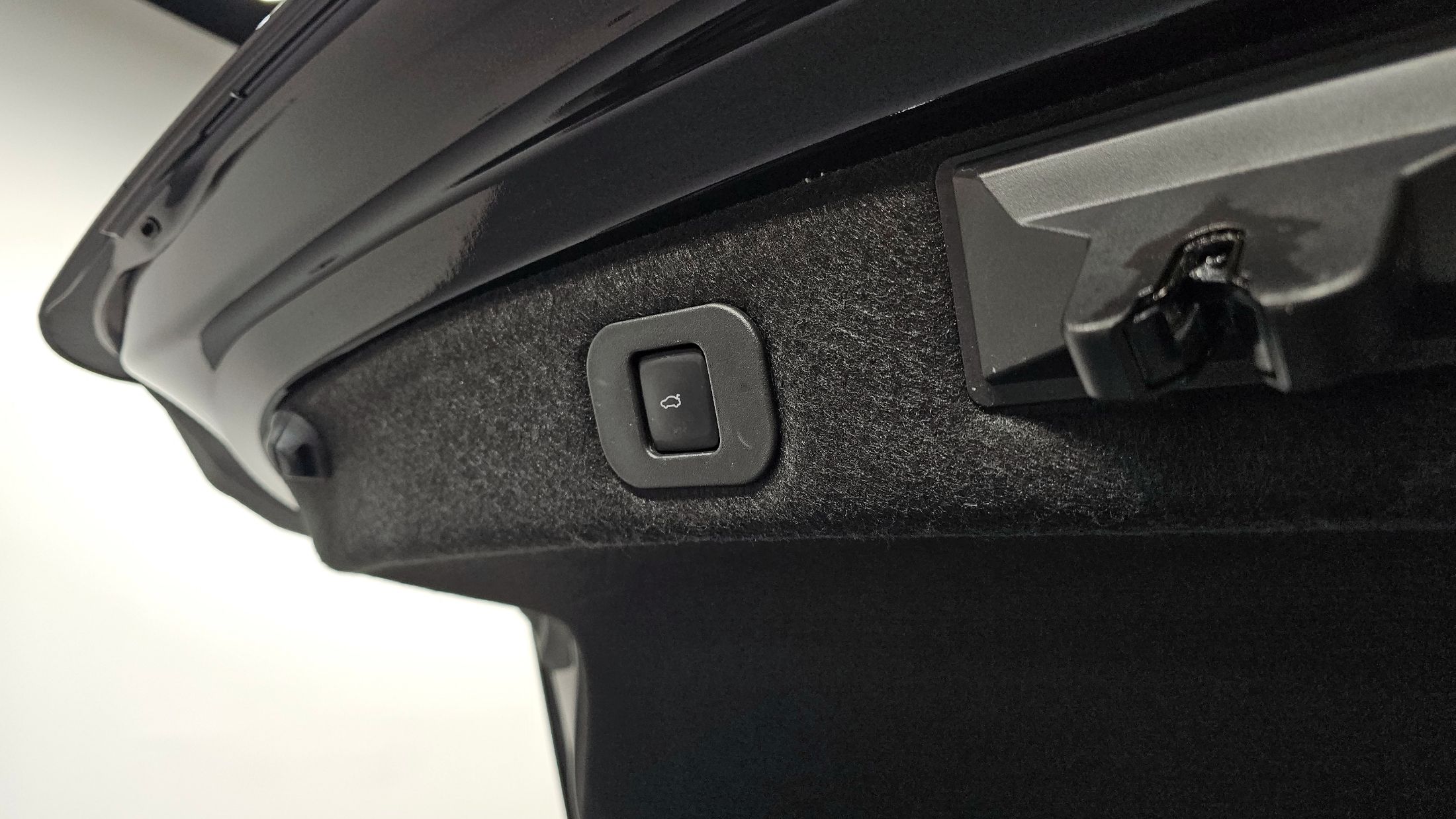 LINCOLN CONTINENTAL 2019