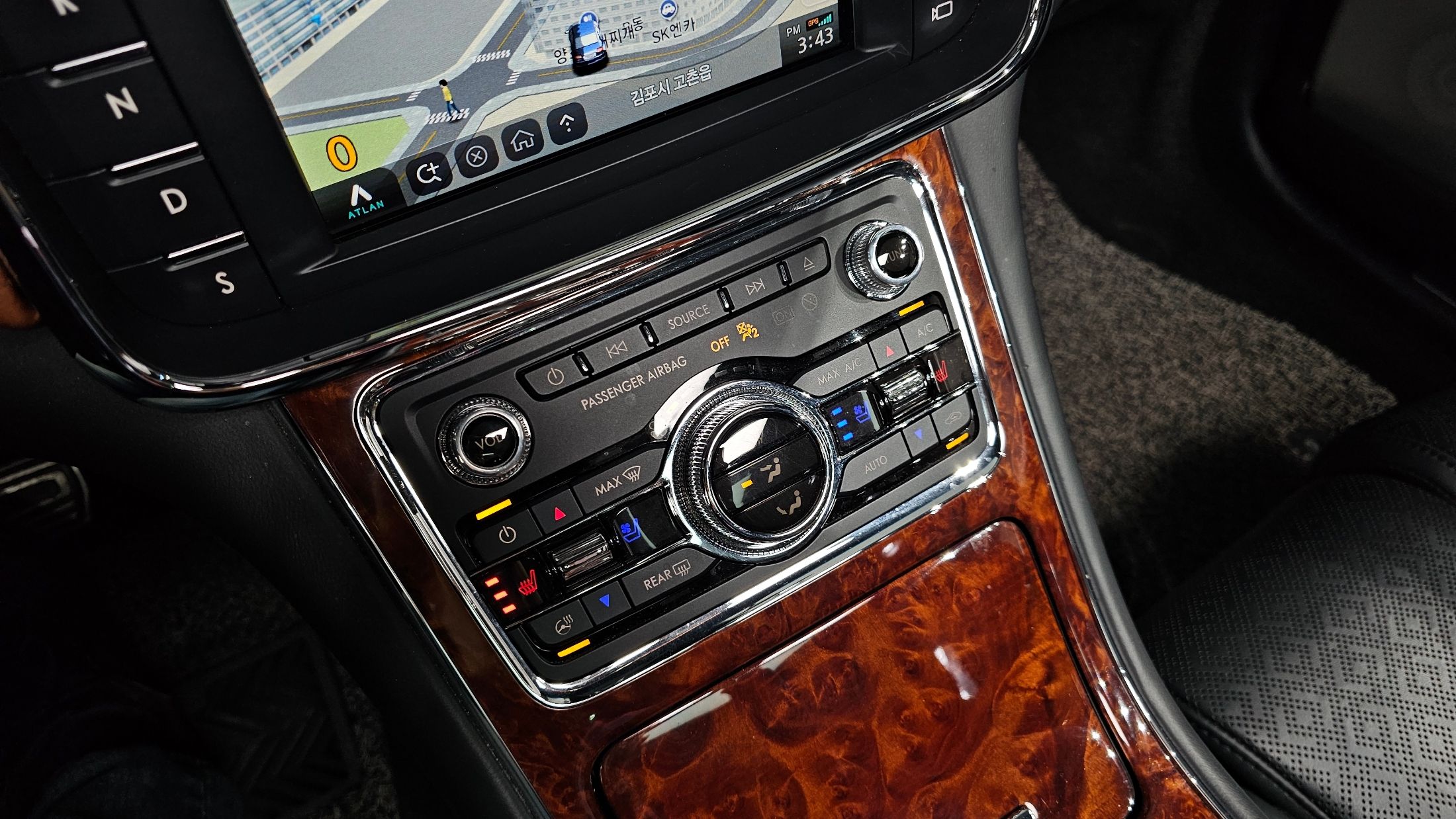 LINCOLN CONTINENTAL 2019