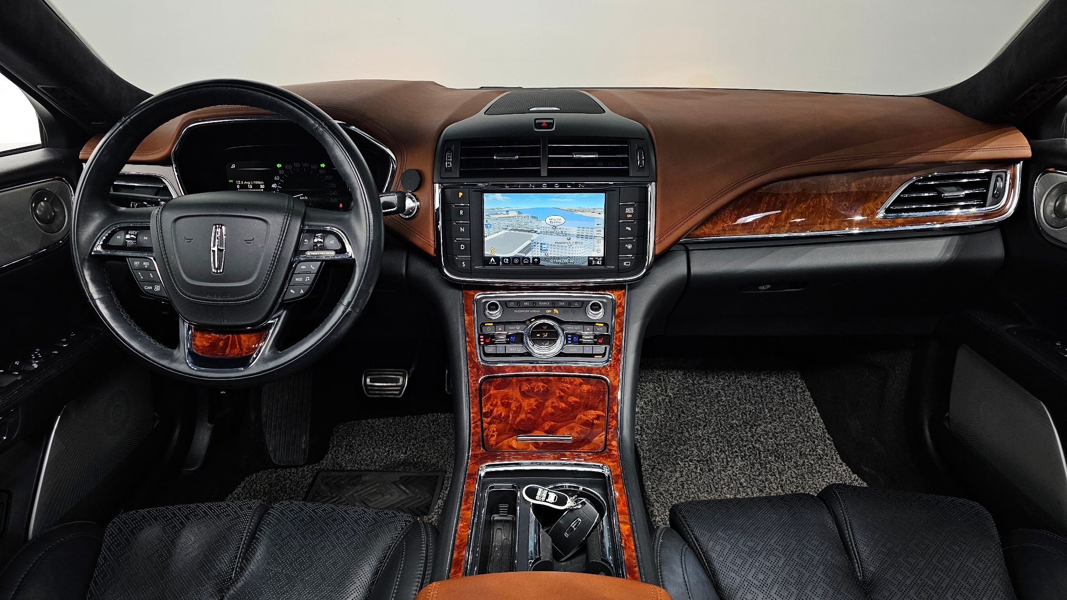 LINCOLN CONTINENTAL 2019