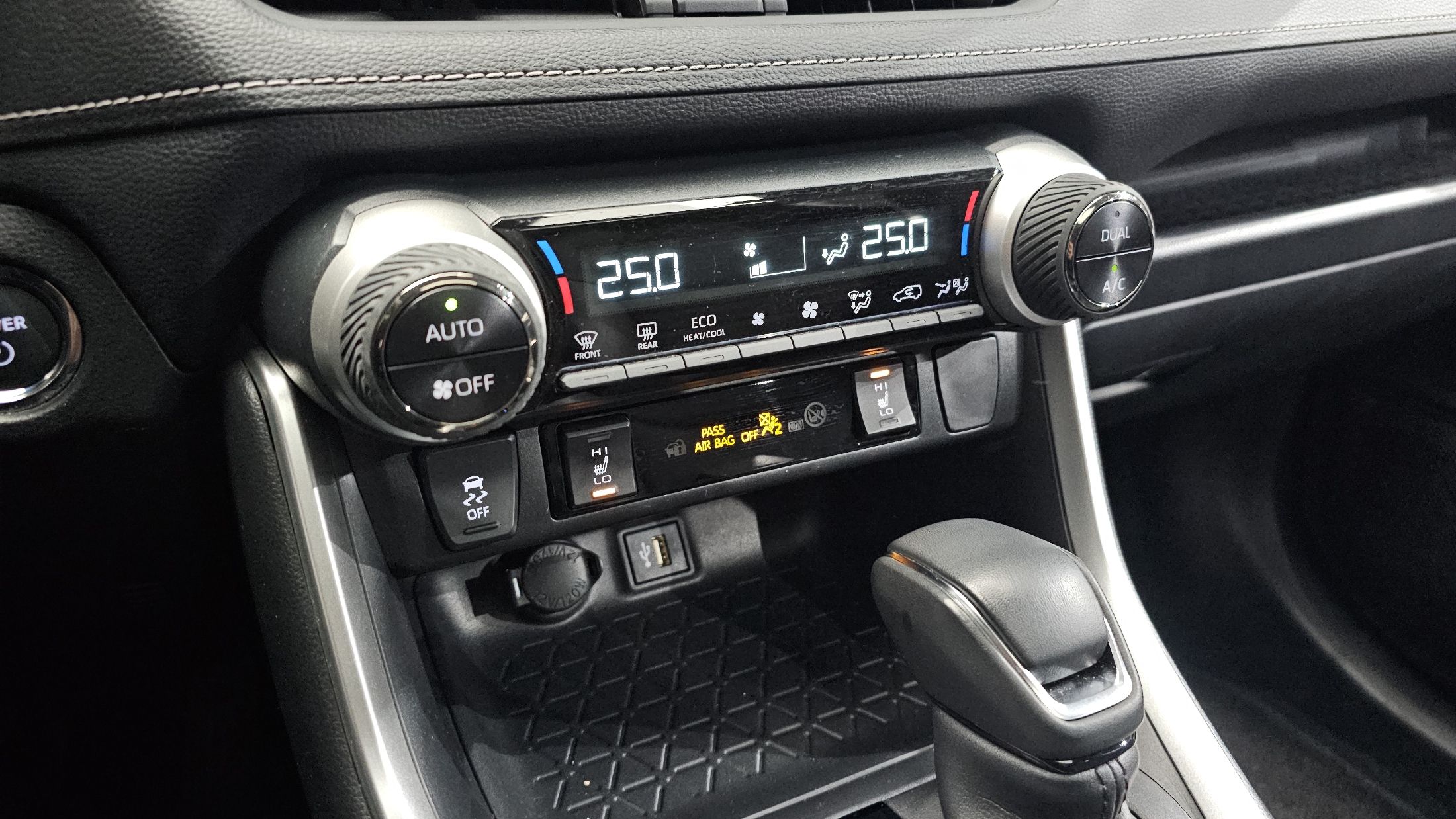 TOYOTA RAV4 2023