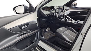 PEUGEOT 5008 2018