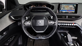 PEUGEOT 5008 2018