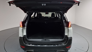 PEUGEOT 5008 2018