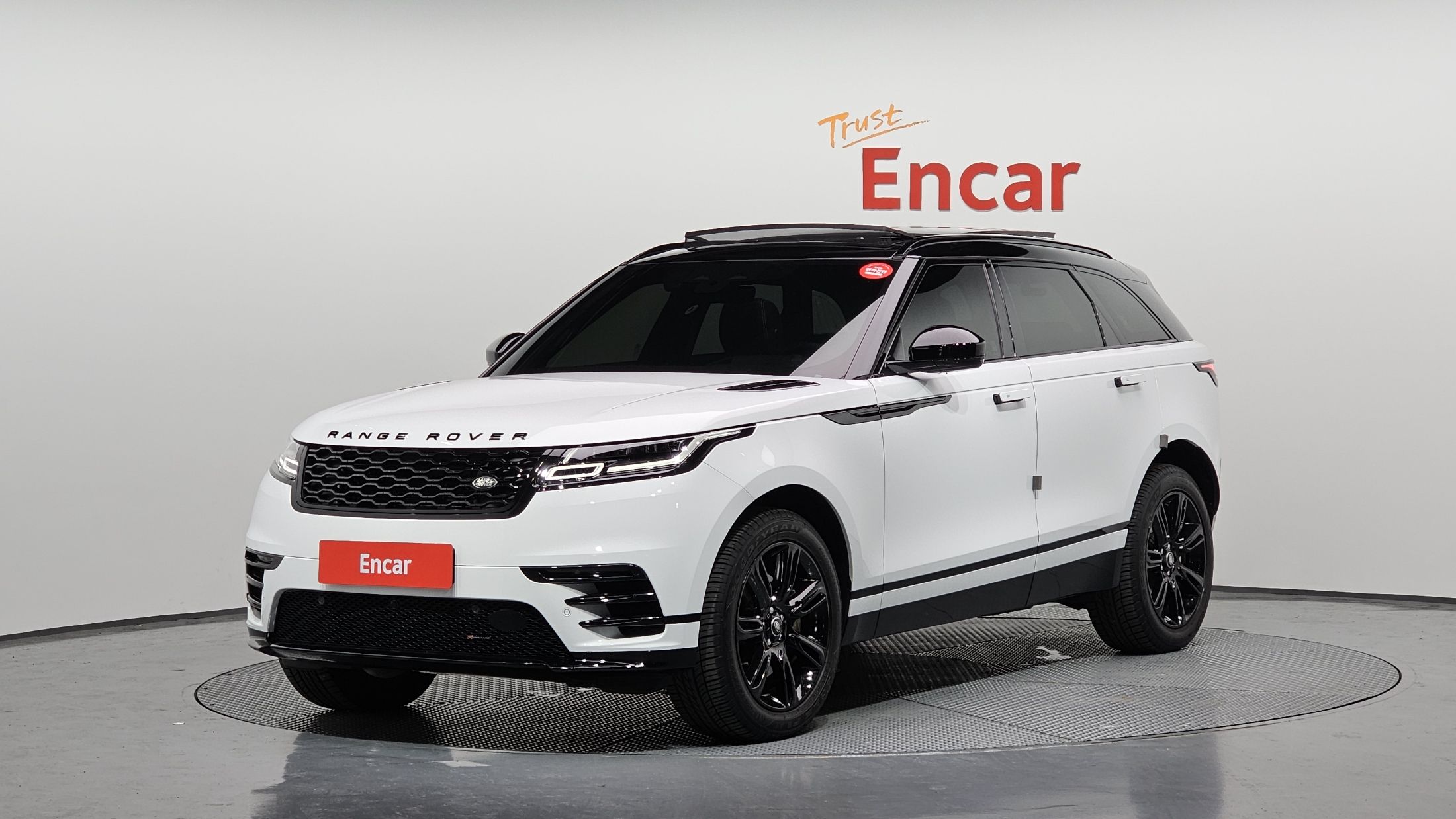 LAND ROVER RANGE ROVER VELAR