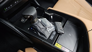 LEXUS ES300H 2024
