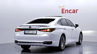 LEXUS ES300H 2024