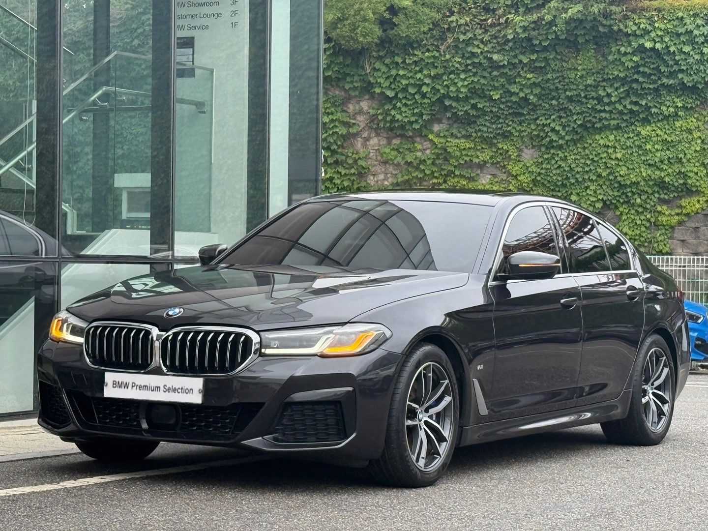BMW 5-SERIES G30 2021
