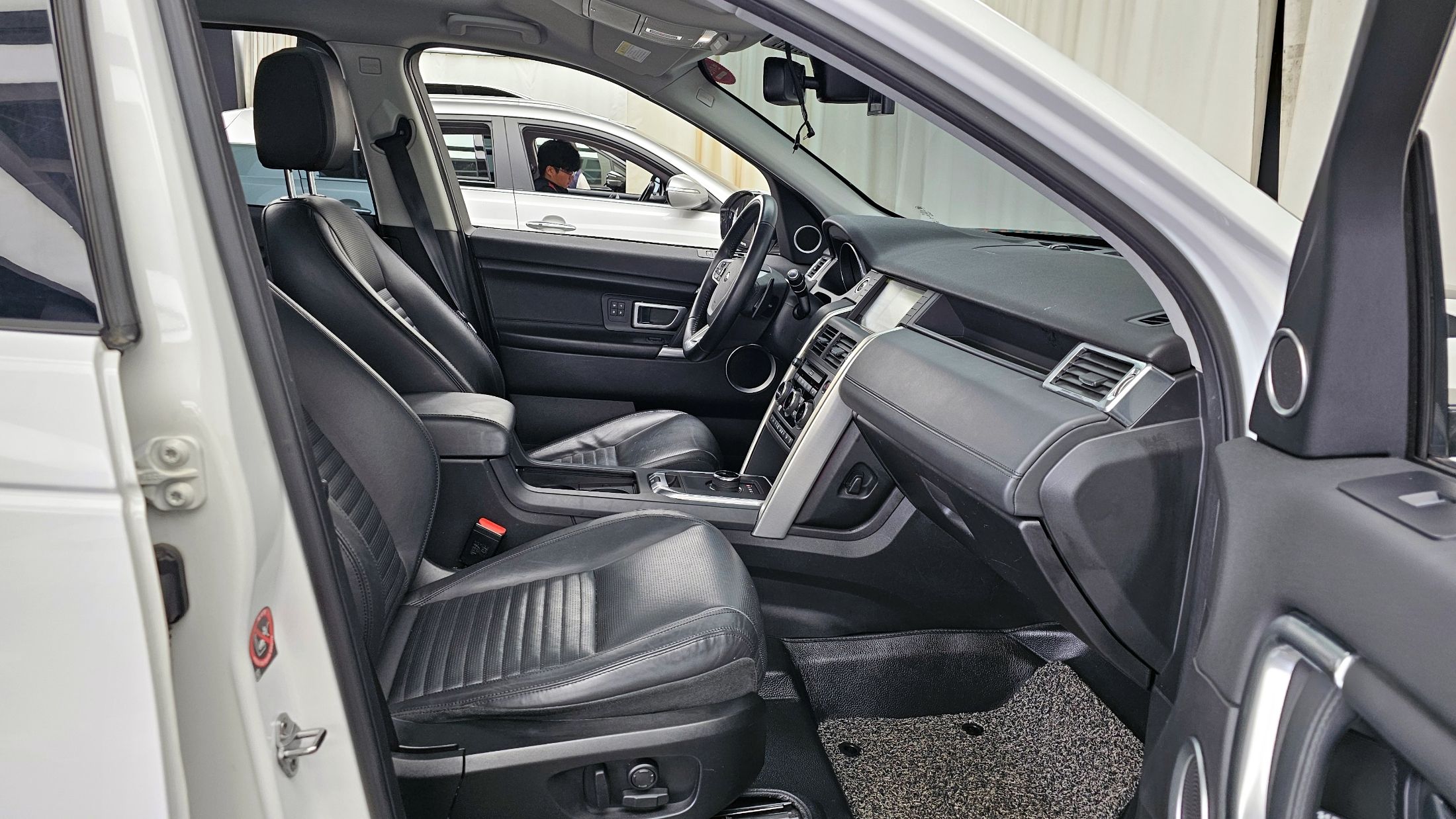 LAND ROVER DISCOVERY SPORT 2017