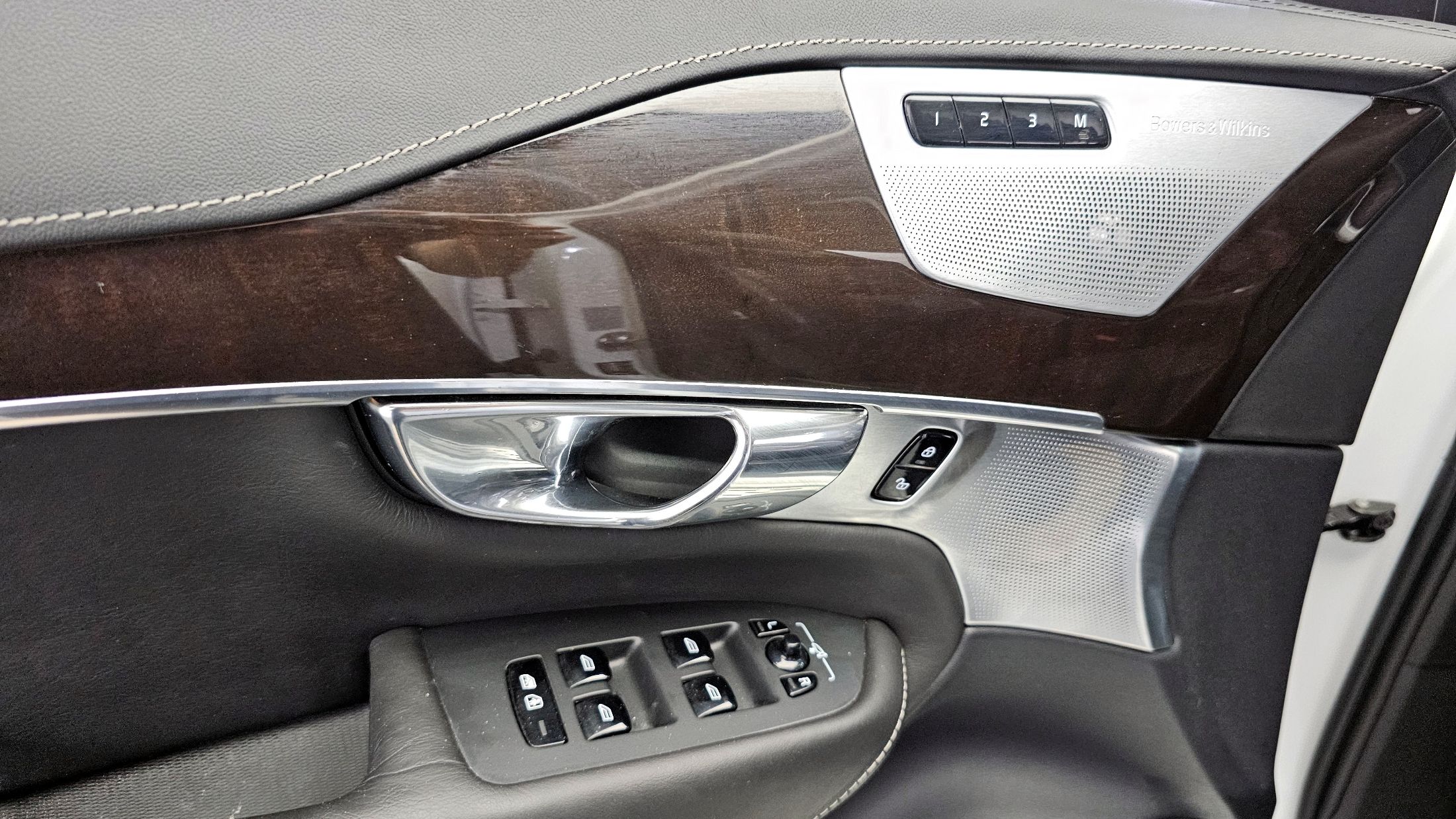 VOLVO XC90 2016