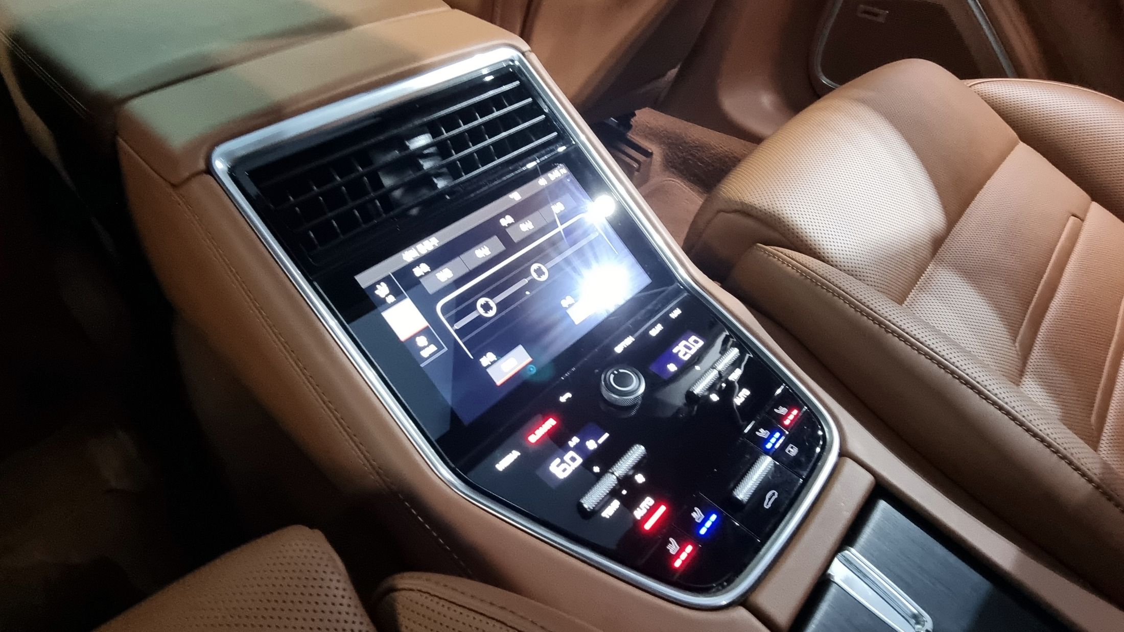 PORSCHE PANAMERA 971 2023