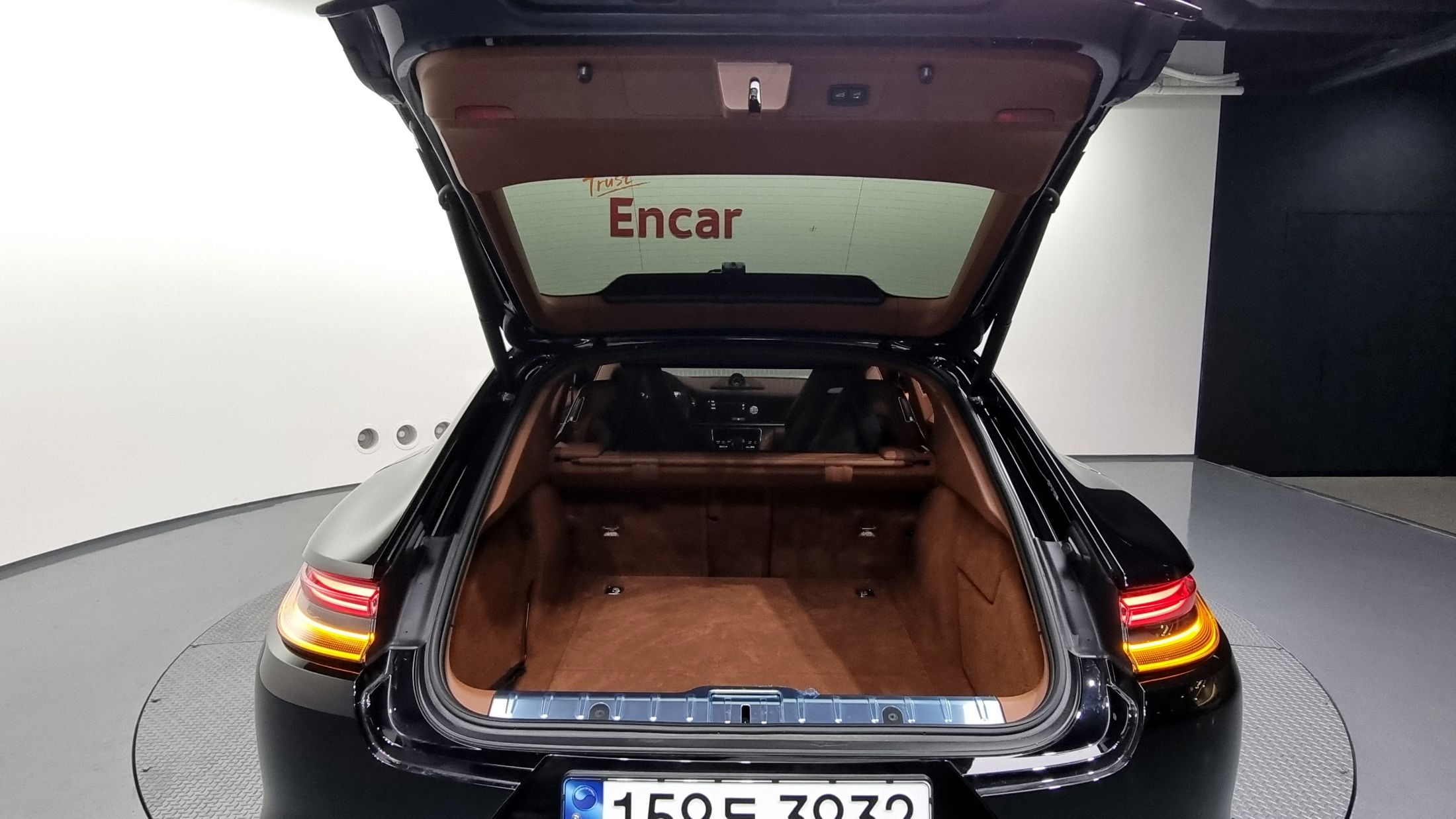 PORSCHE PANAMERA 971 2023