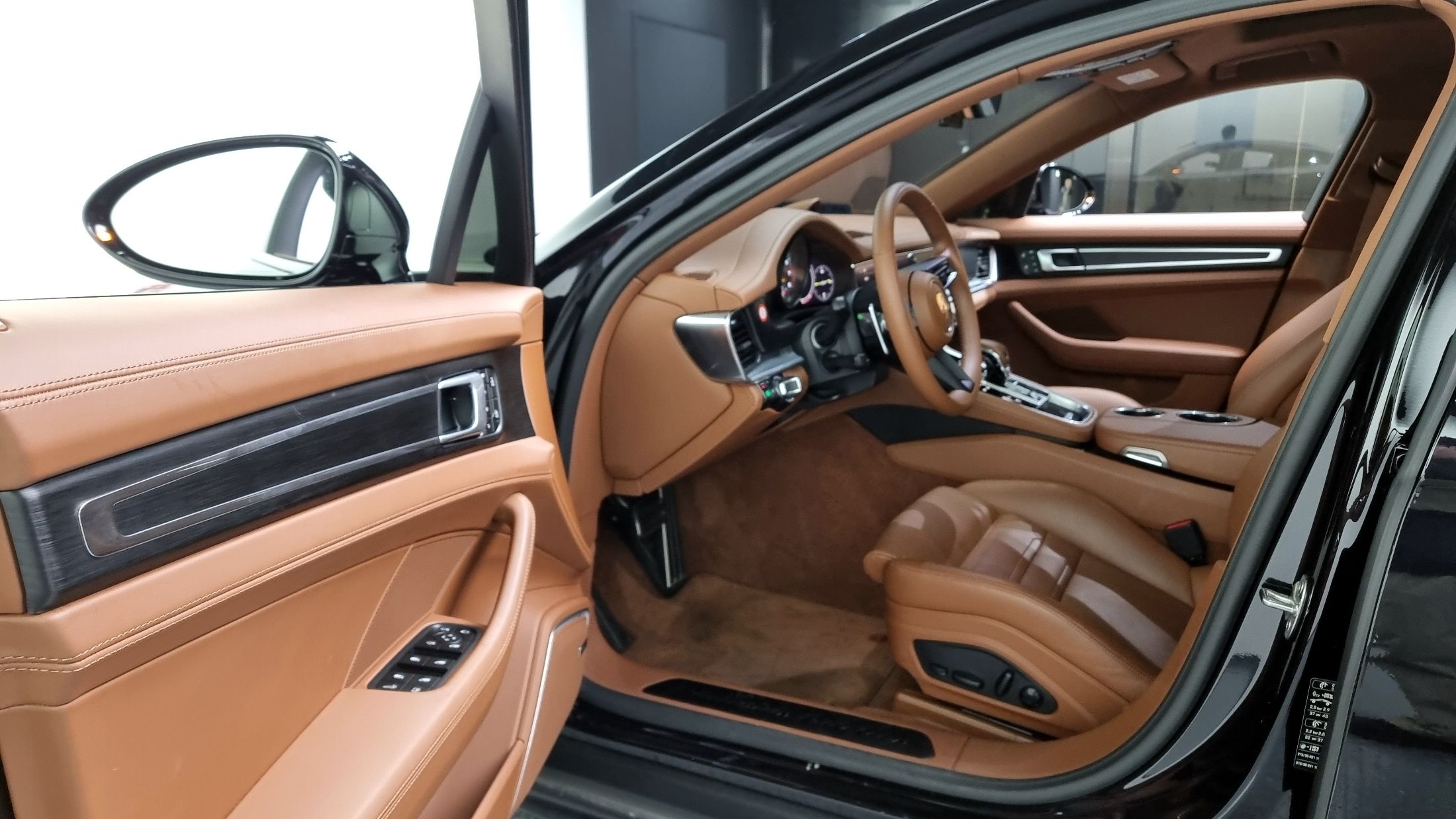 PORSCHE PANAMERA 971 2023