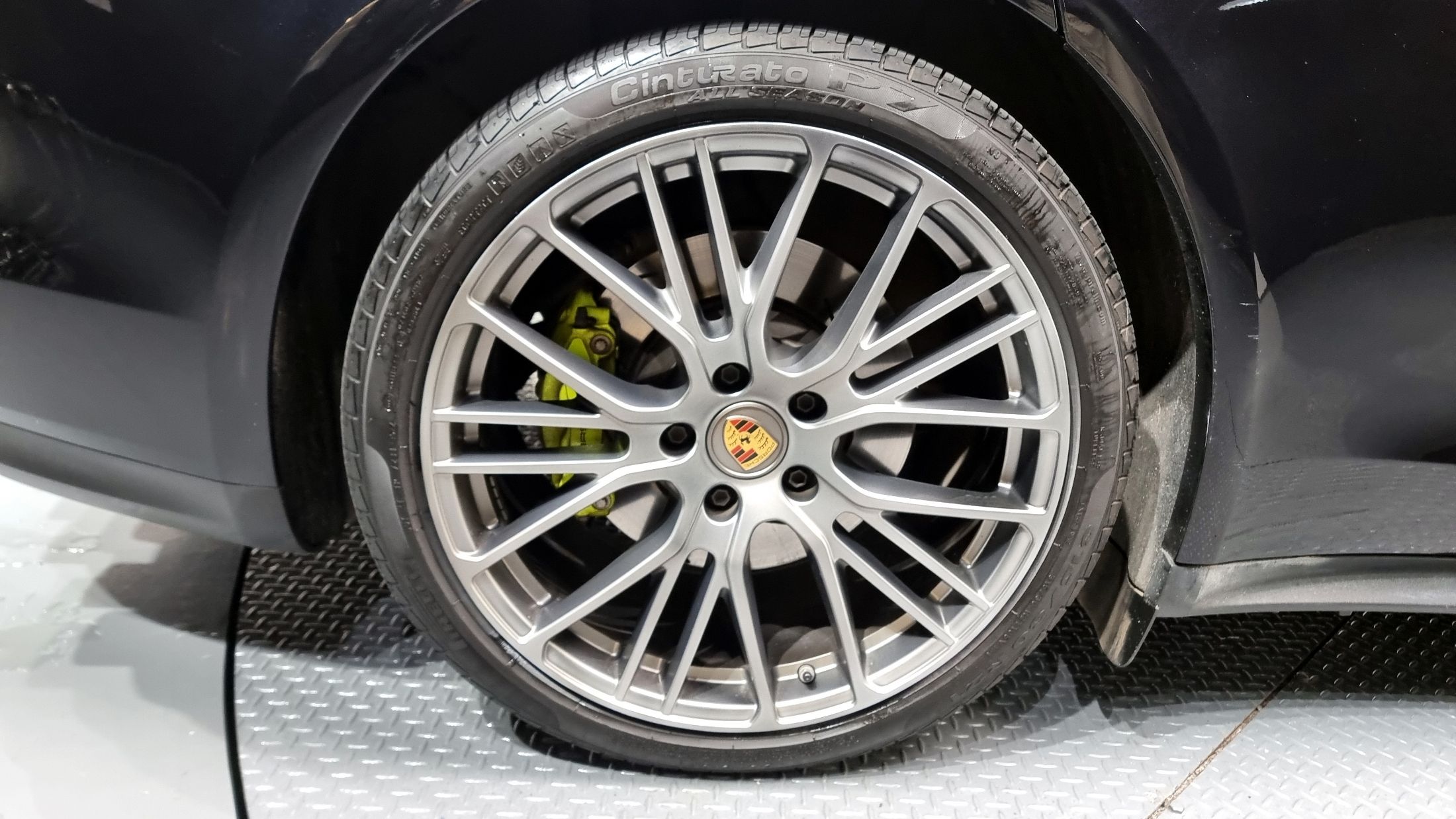 PORSCHE PANAMERA 971 2023