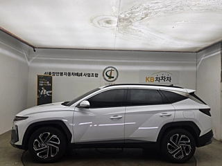 HYUNDAI TUCSON NX4 2024