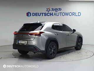 LEXUS UX250H 2023