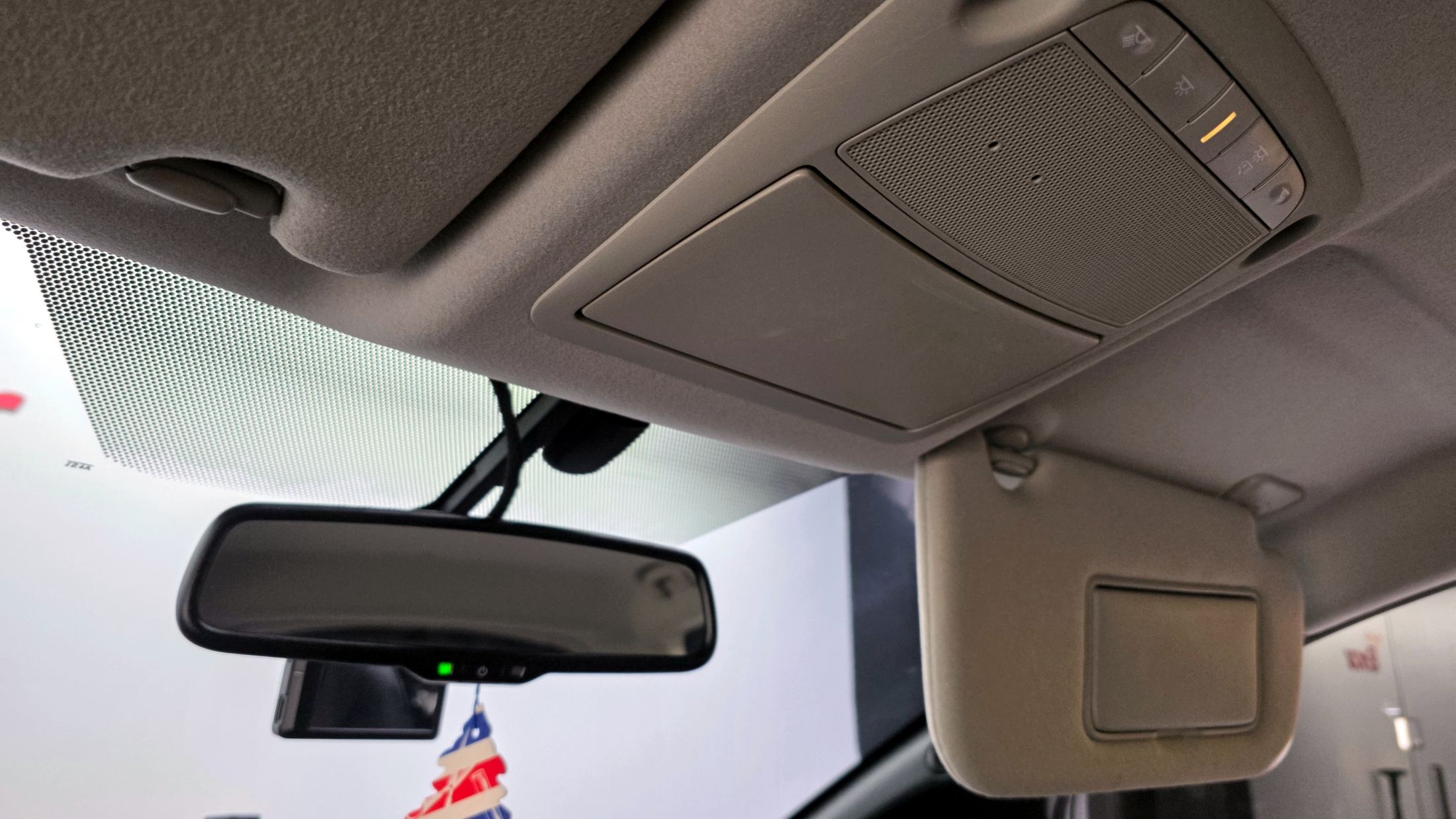 NISSAN LEAF ZE1 2019