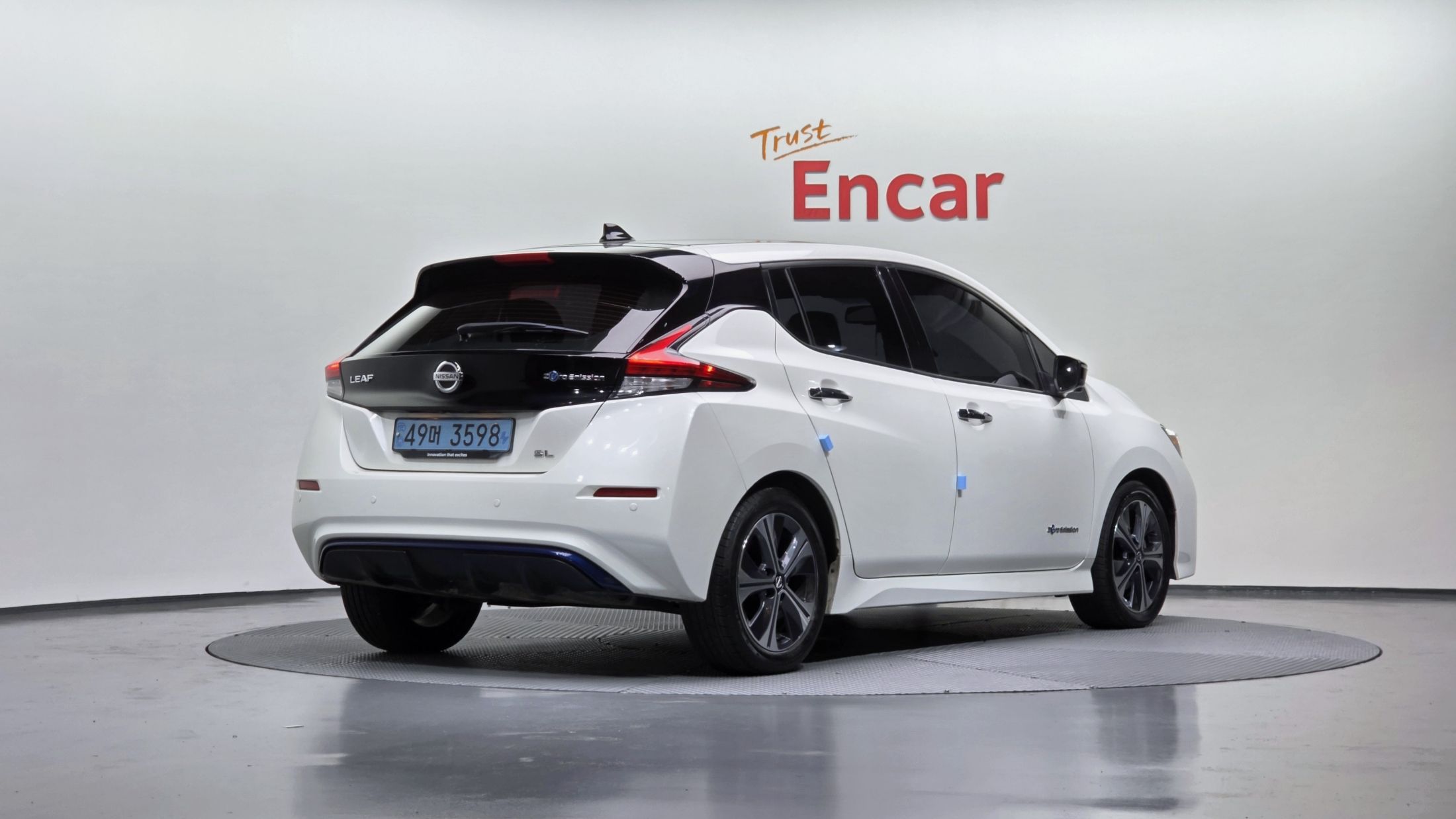 NISSAN LEAF ZE1 2019