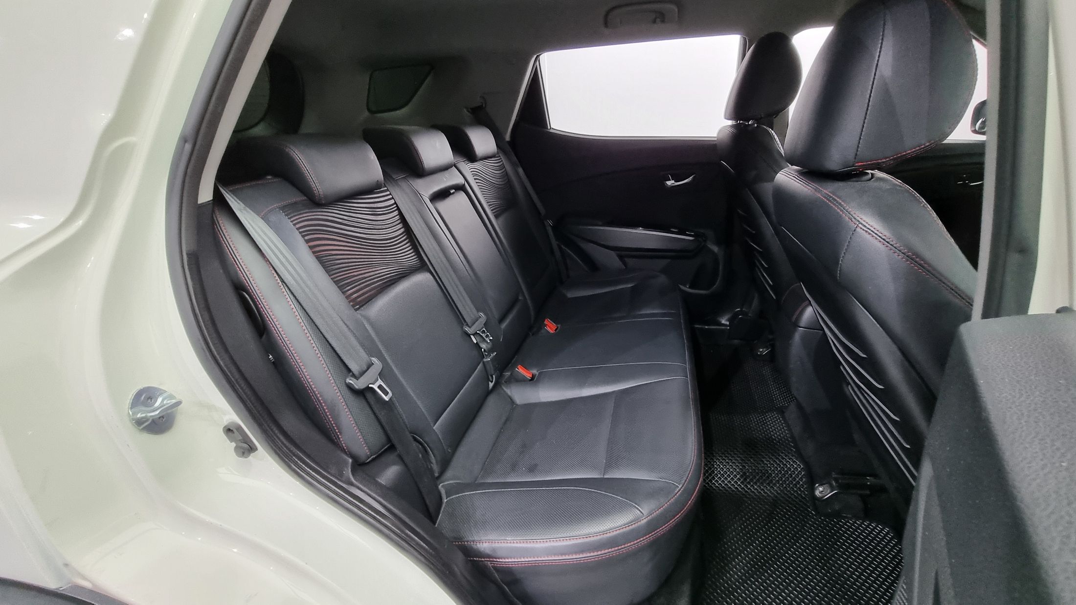 SSANGYONG TIVOLI AIR 2016